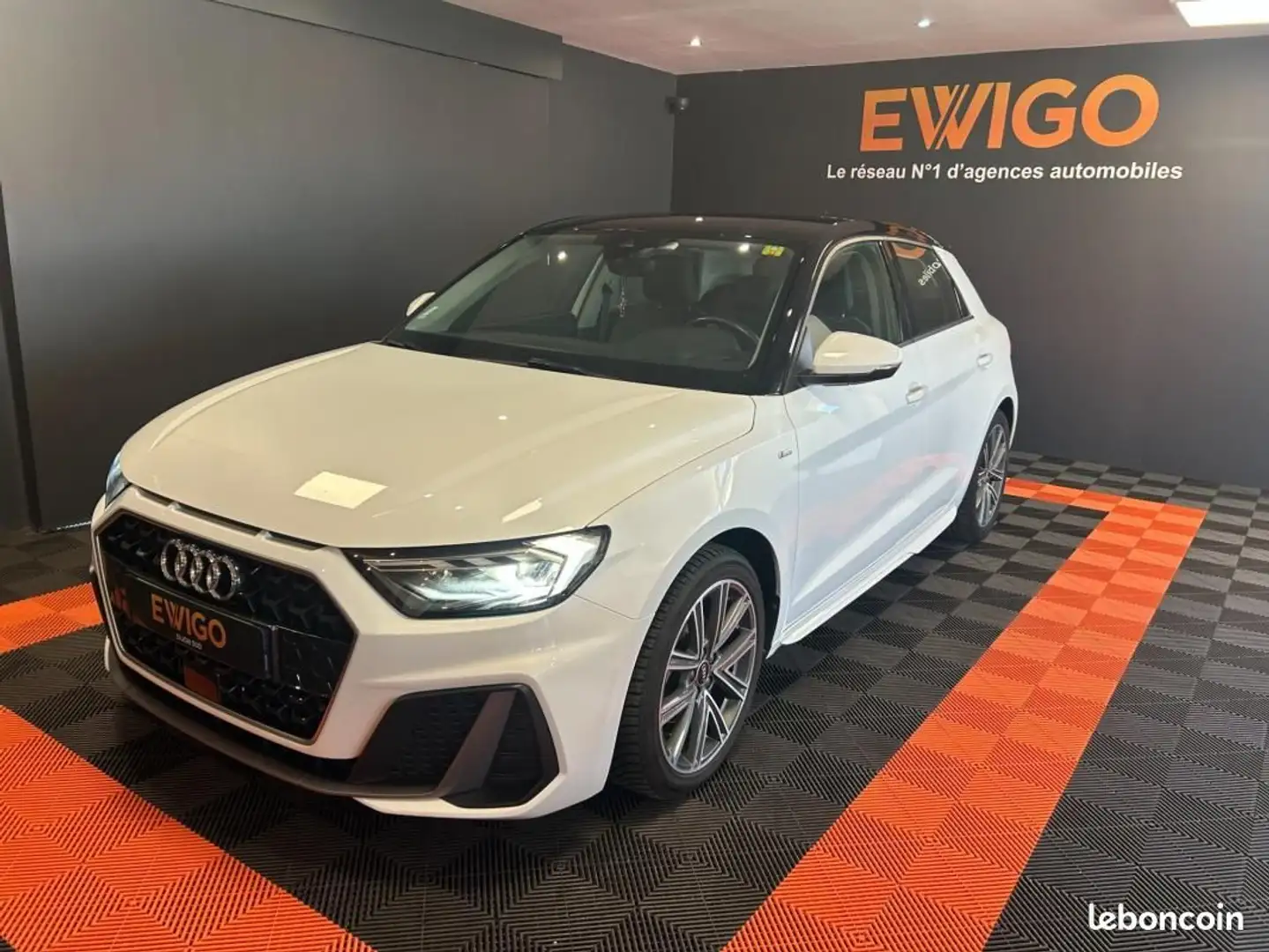 Audi A1 1.0 30 TFSI 110 S-TRONIC S-LINE BVA + SIÈGES AV CH Blanc - 1
