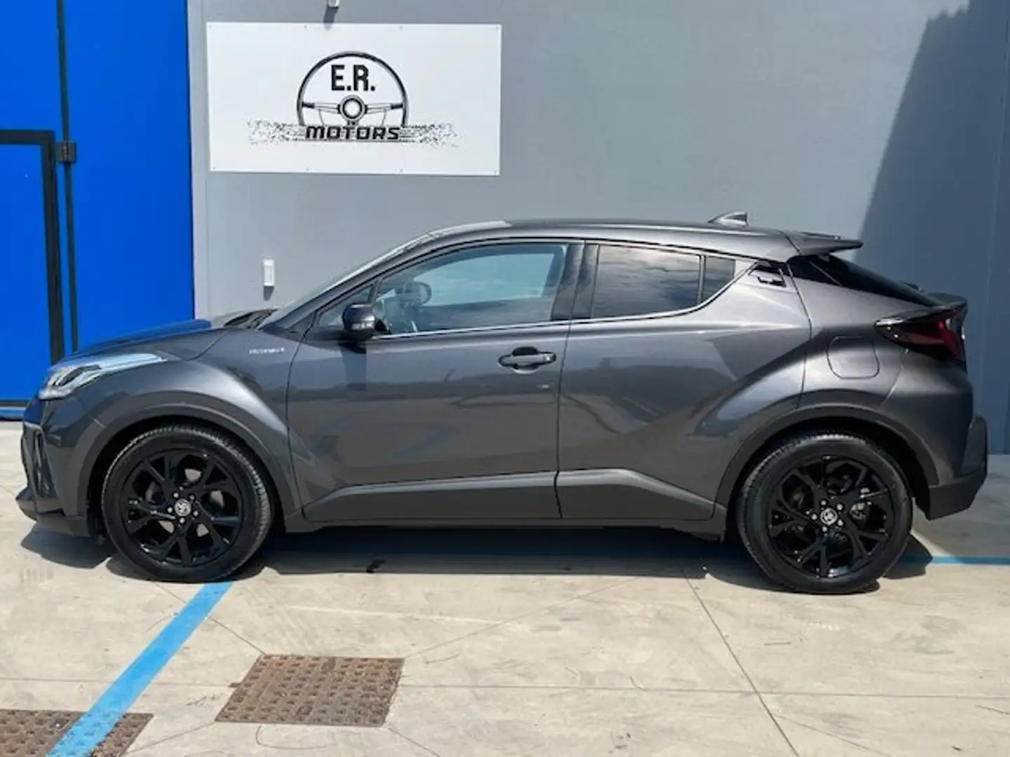 Toyota C-HR C-HR I 2020 1.8h Trend e-cvt Grigio - 2