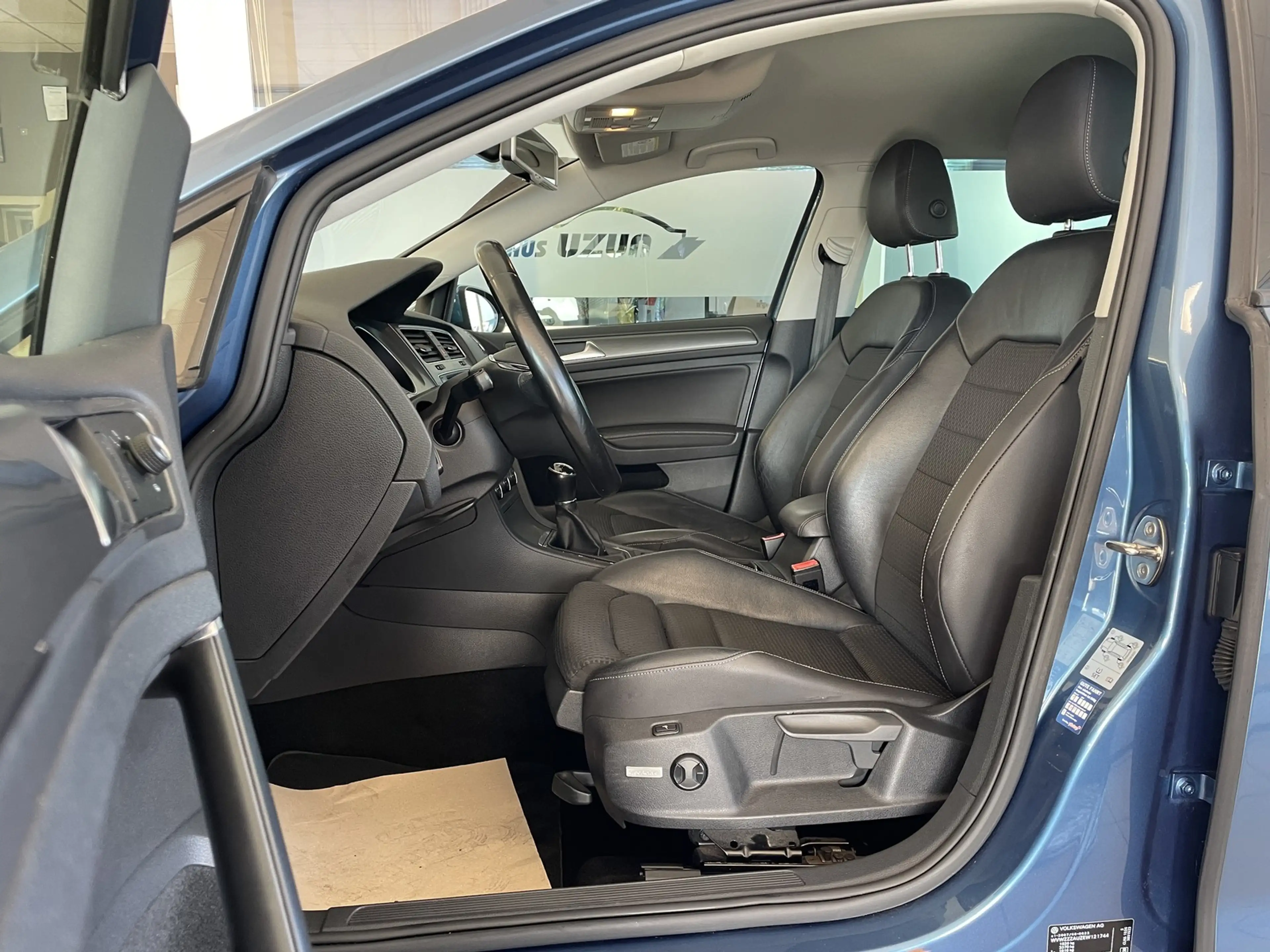 Volkswagen Golf VII 1.6 TDI 1.HD Standhz Leder Massage Navi — photo 7