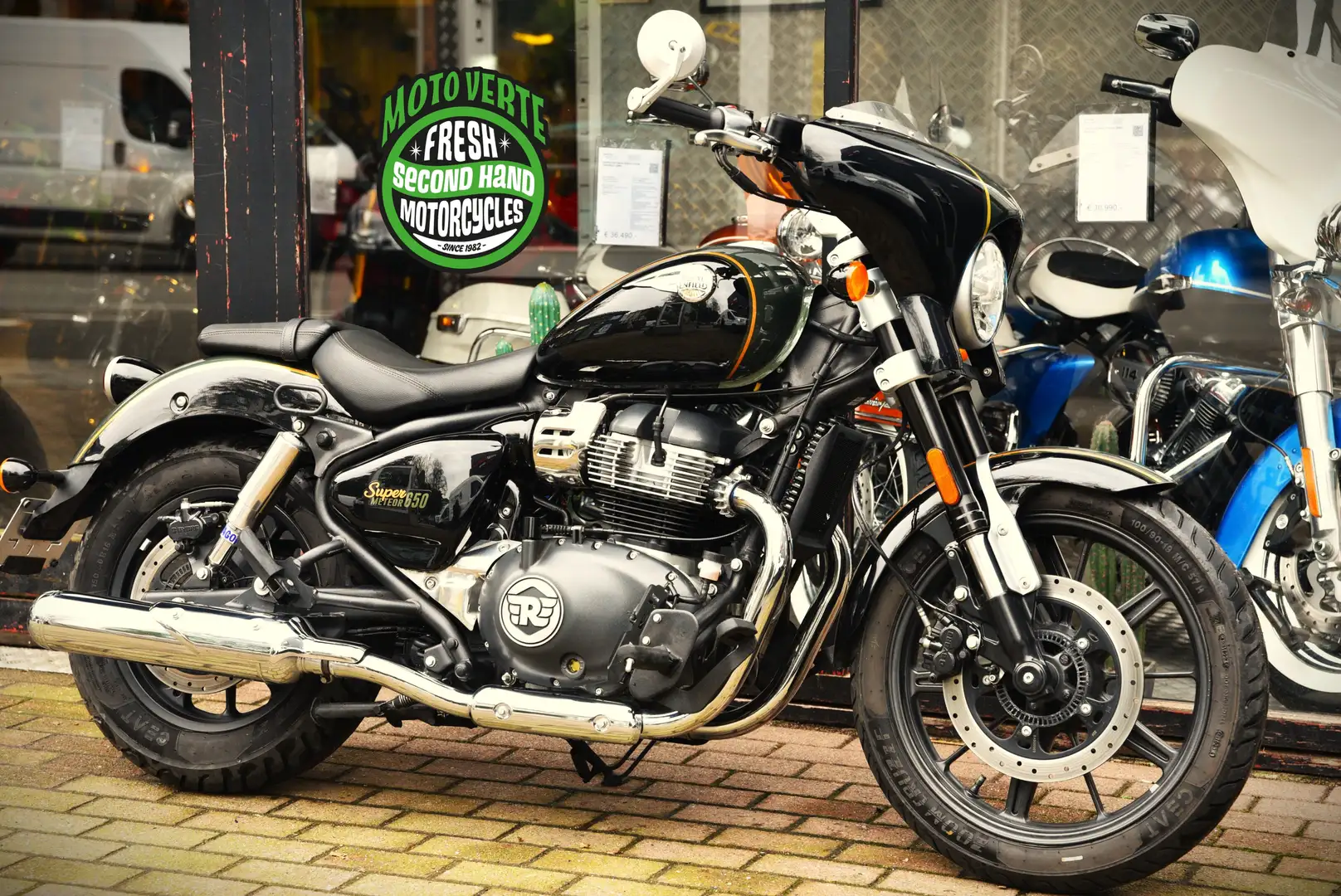 Royal Enfield Super Meteor 650 ***MOTO VERTE*** Schwarz - 1