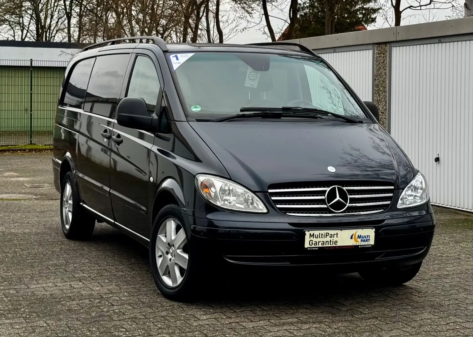 Mercedes-Benz Vito Mixto 115 CDI lang Schwarz - 1