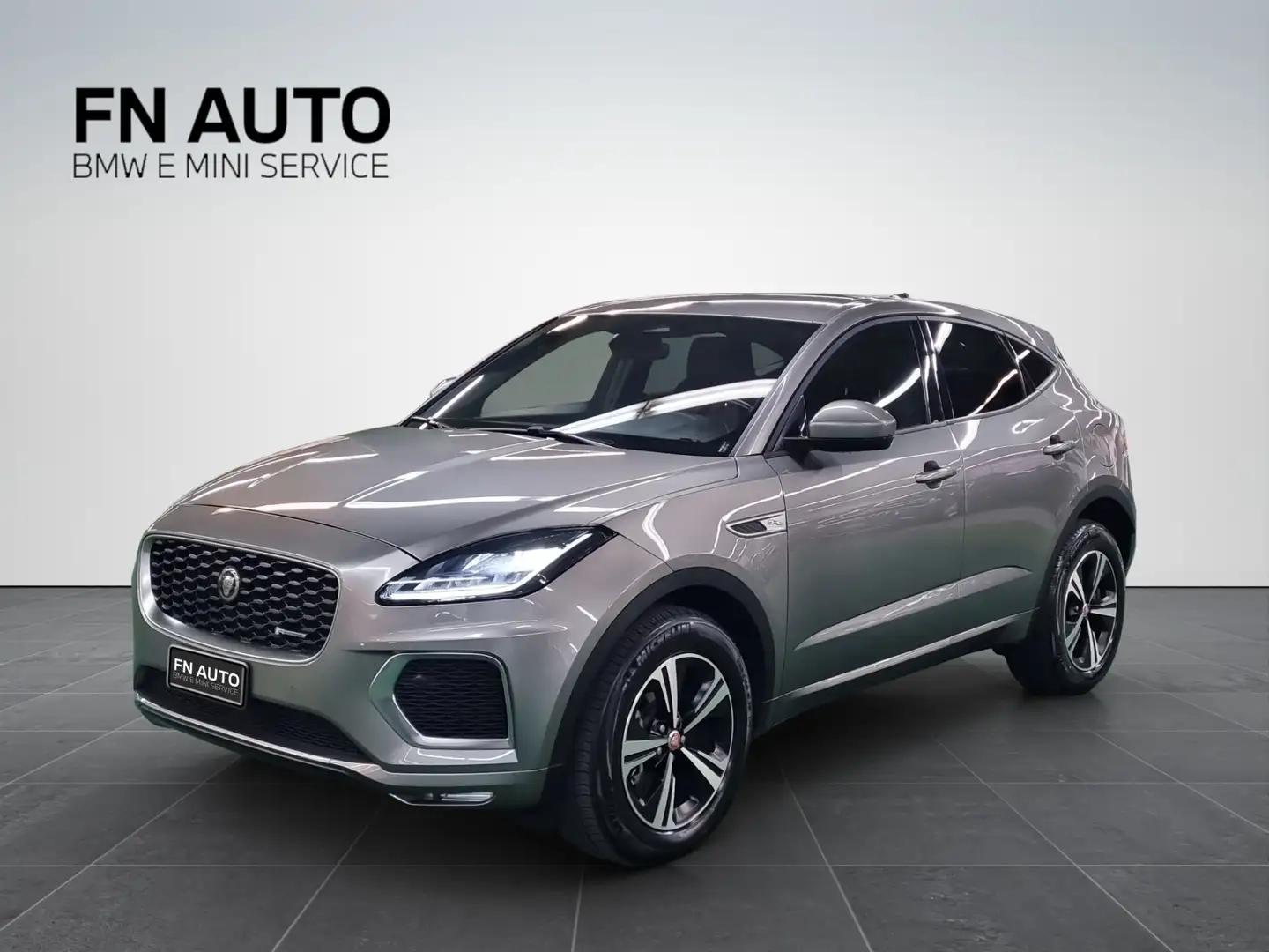 Jaguar E-Pace E-Pace 1.5 I3 PHEV 300 CV AWD Auto R-Dynamic S Zilver - 1