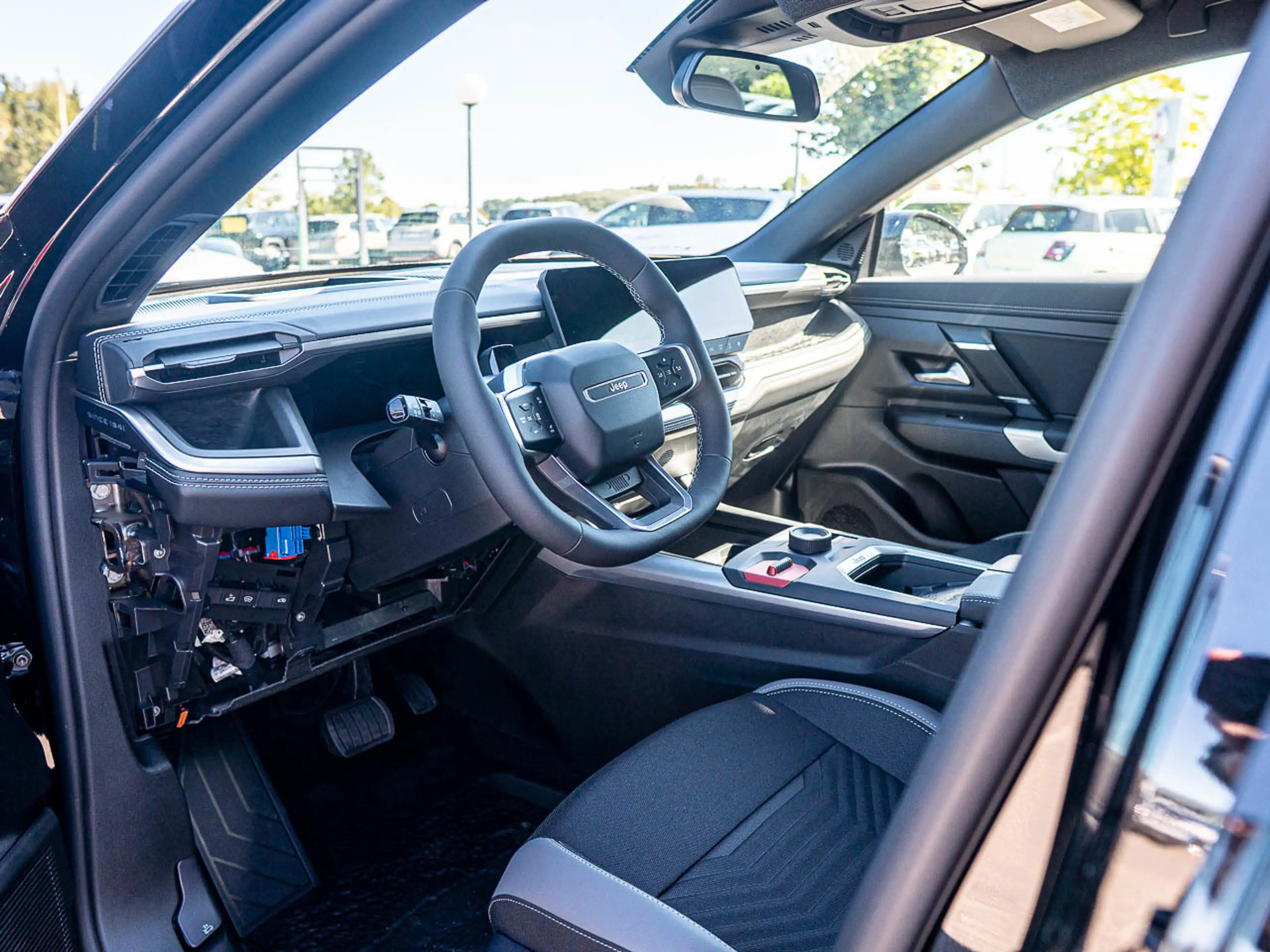 Jeep Compass Compass E-Hybrid First Edition — photo 10