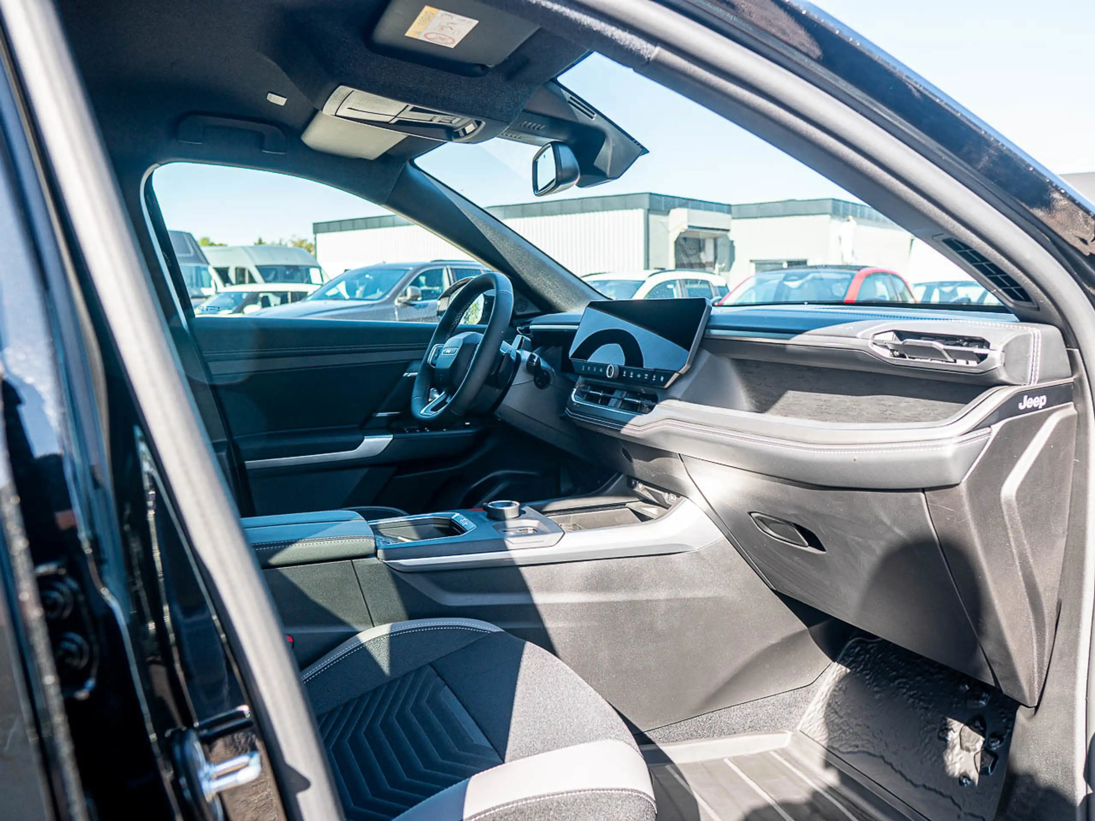 Jeep Compass Compass E-Hybrid First Edition — photo 13
