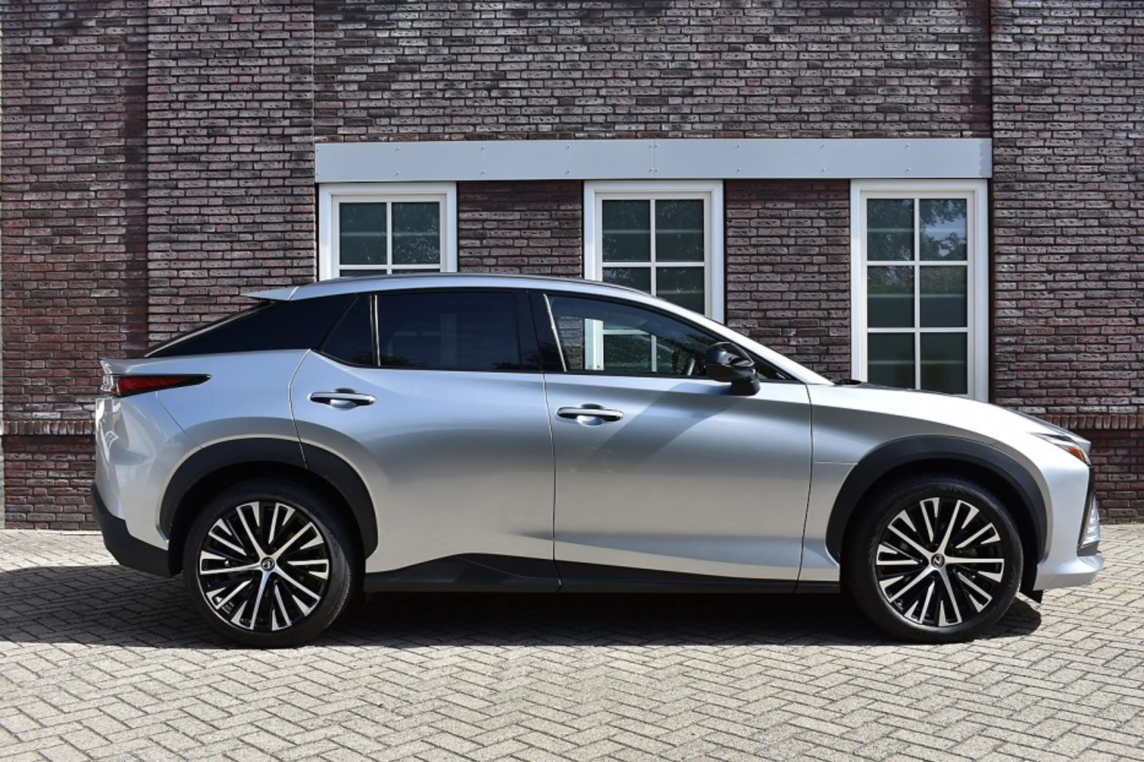 Lexus RZ 450e Executive Line 71 kWh/98%SOH/Leer/Massage sto — photo 5
