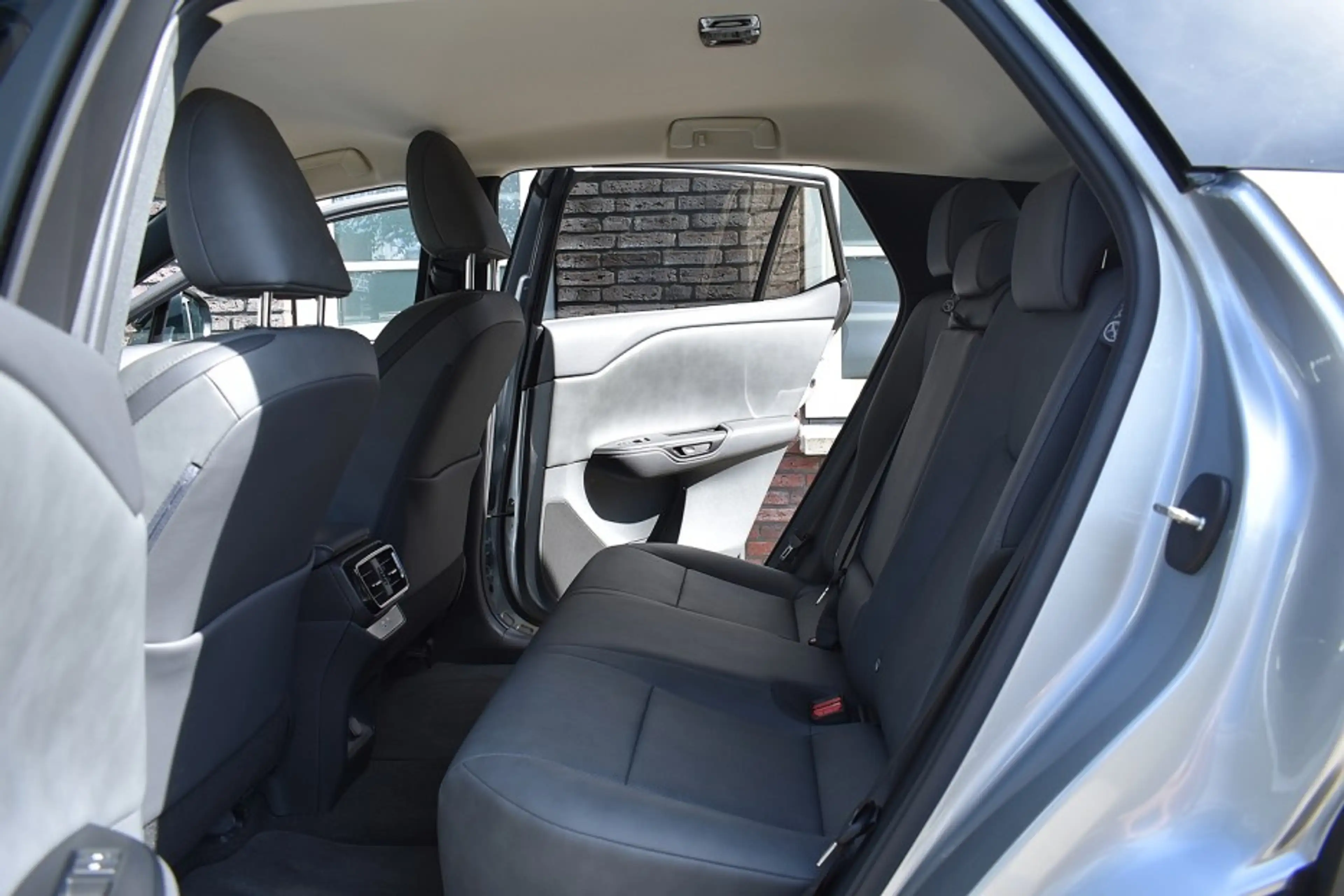 Lexus RZ 450e Executive Line 71 kWh/98%SOH/Leer/Massage sto — photo 4