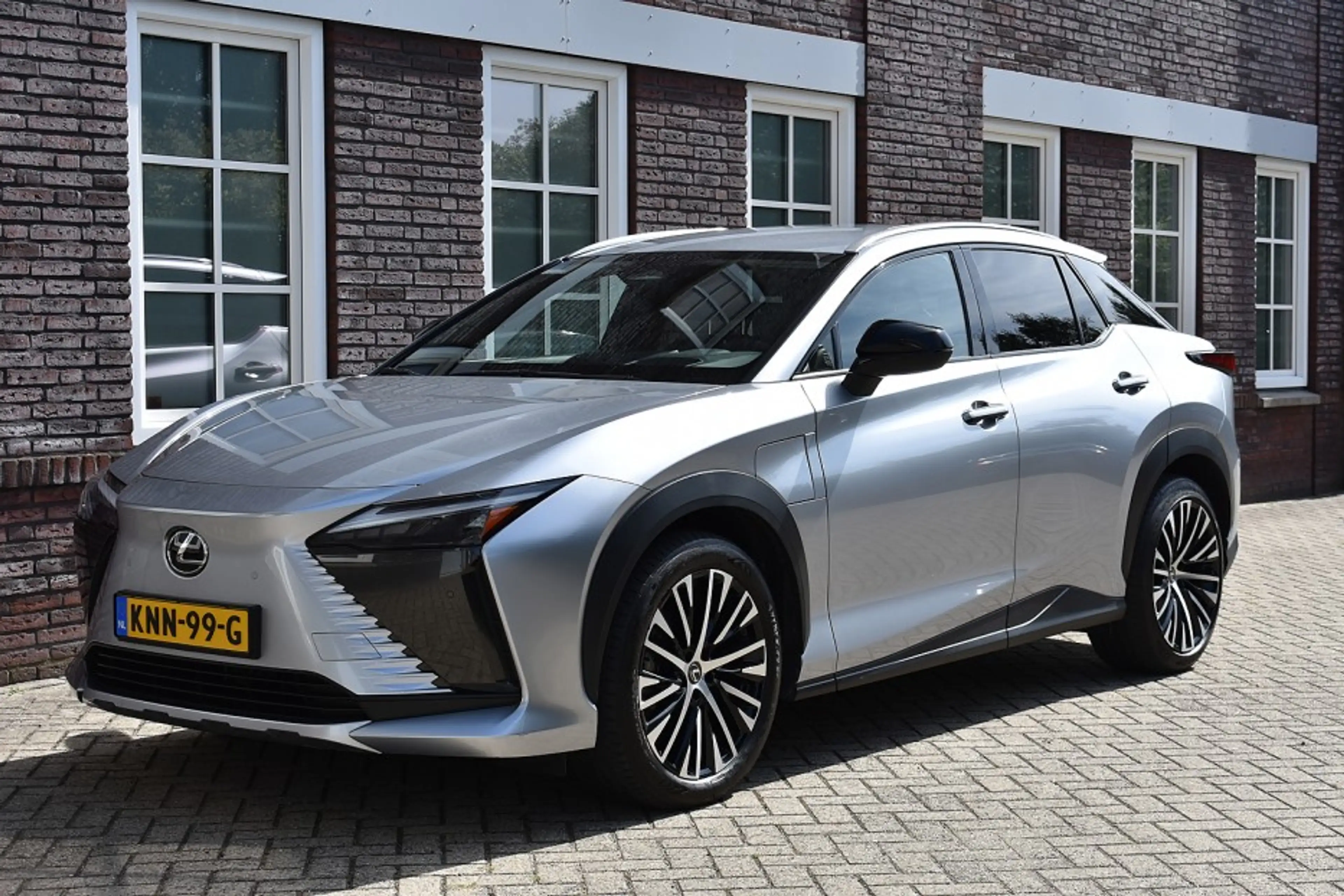 Lexus RZ 450e Executive Line 71 kWh/98%SOH/Leer/Massage sto — photo 9