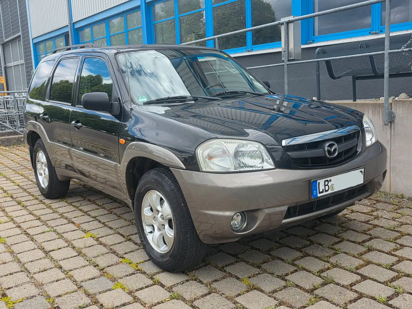Mazda Tribute 3.0 V6 Autom. 4x4/TÜV NEU/AHK/LEDER/NAVI Schwarz - 1