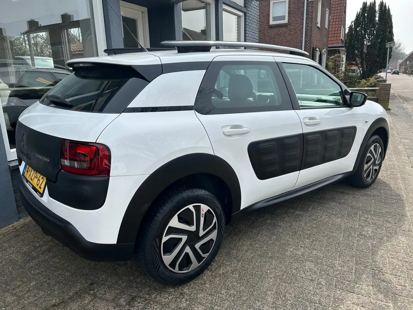 Citroen C4 Cactus 1.2 e-VTi Feel/ AUTOMAAT/ CLIMA/ CRUISE/ TELEFOON/ Weiß - 2