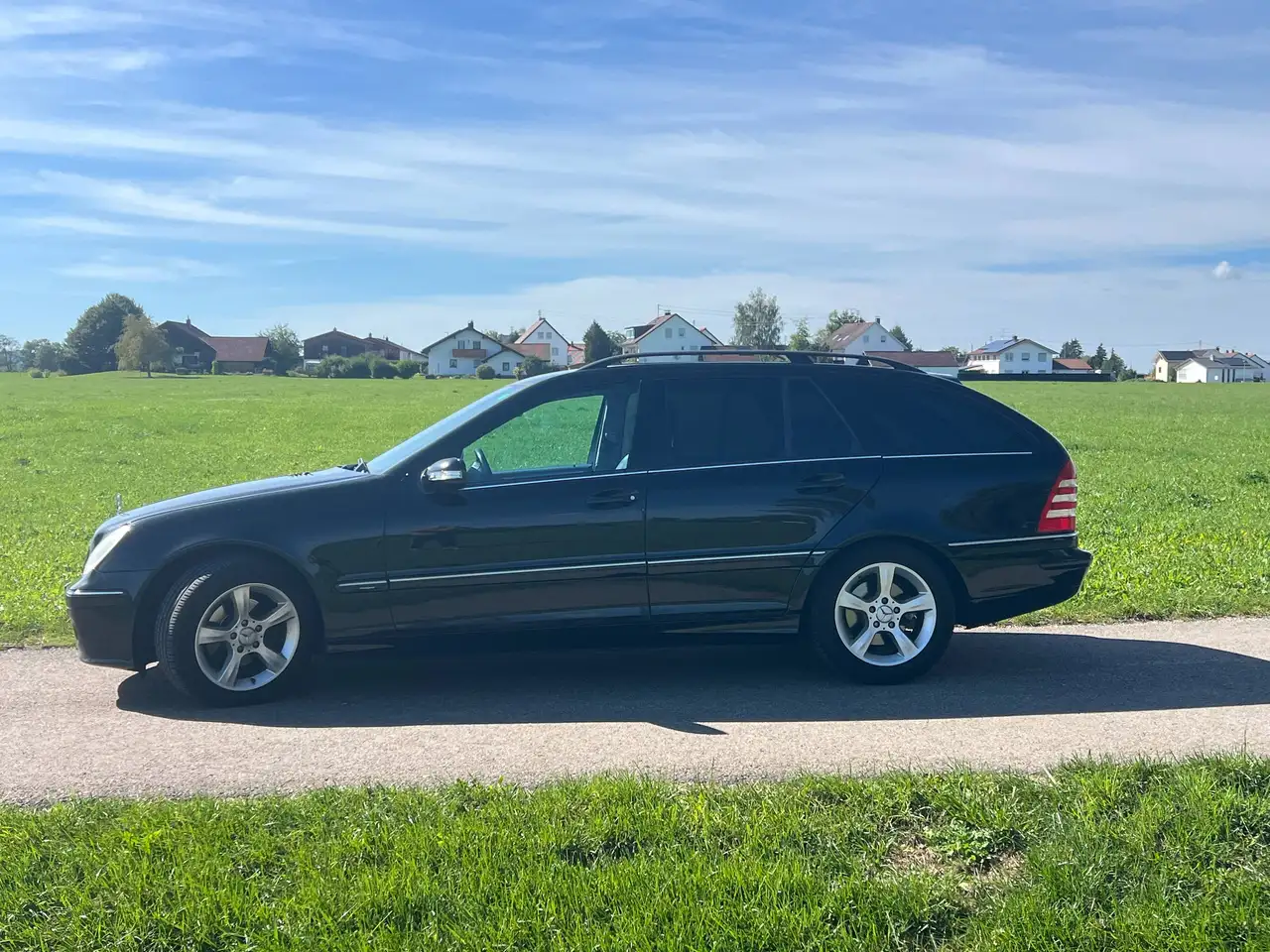 Mercedes-Benz C 220 C 220 T CDI Automatik Avantgarde DPF — photo 1 of 13