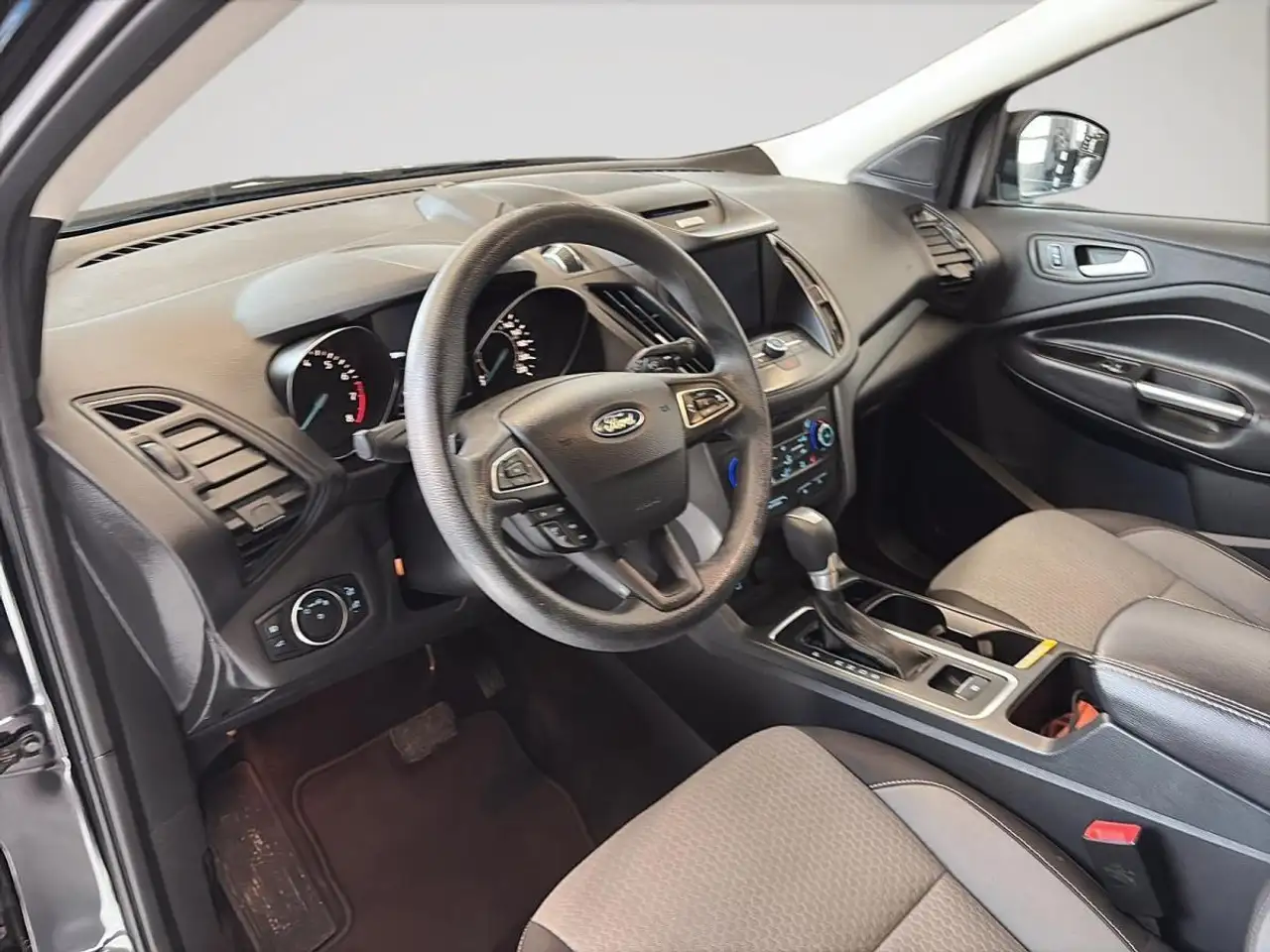 Ford Escape снимка Ford Escape