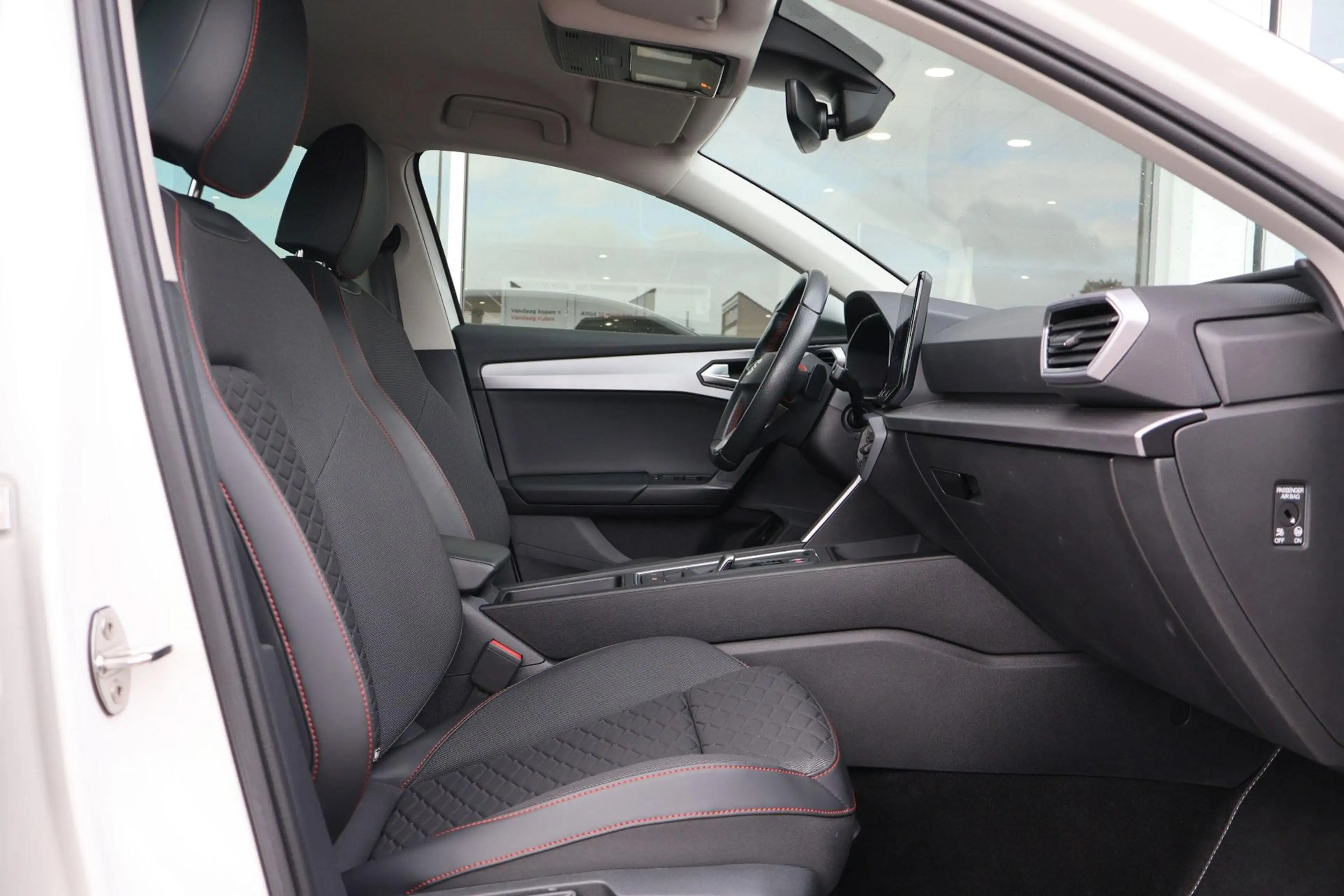 SEAT Leon 1.4 TSI eHybrid 204pk PHEV FR Business Intense | S — photo 15