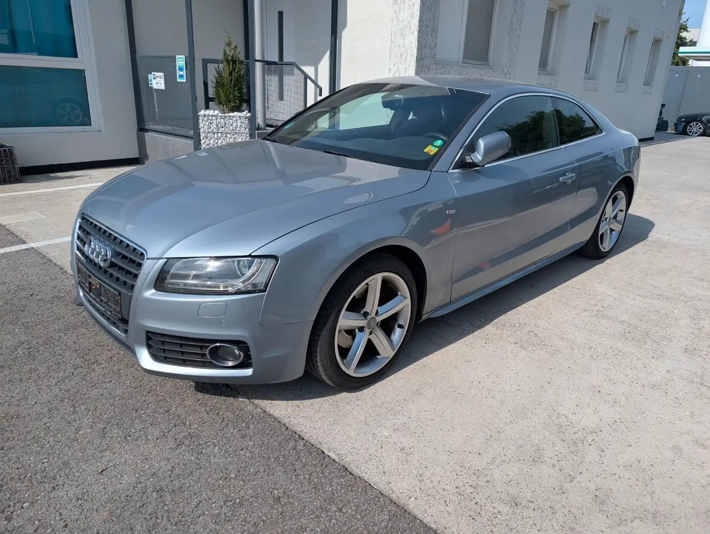 Audi A5 Coupe 2.0 TFSI  S Line Automoatik Argent - 1
