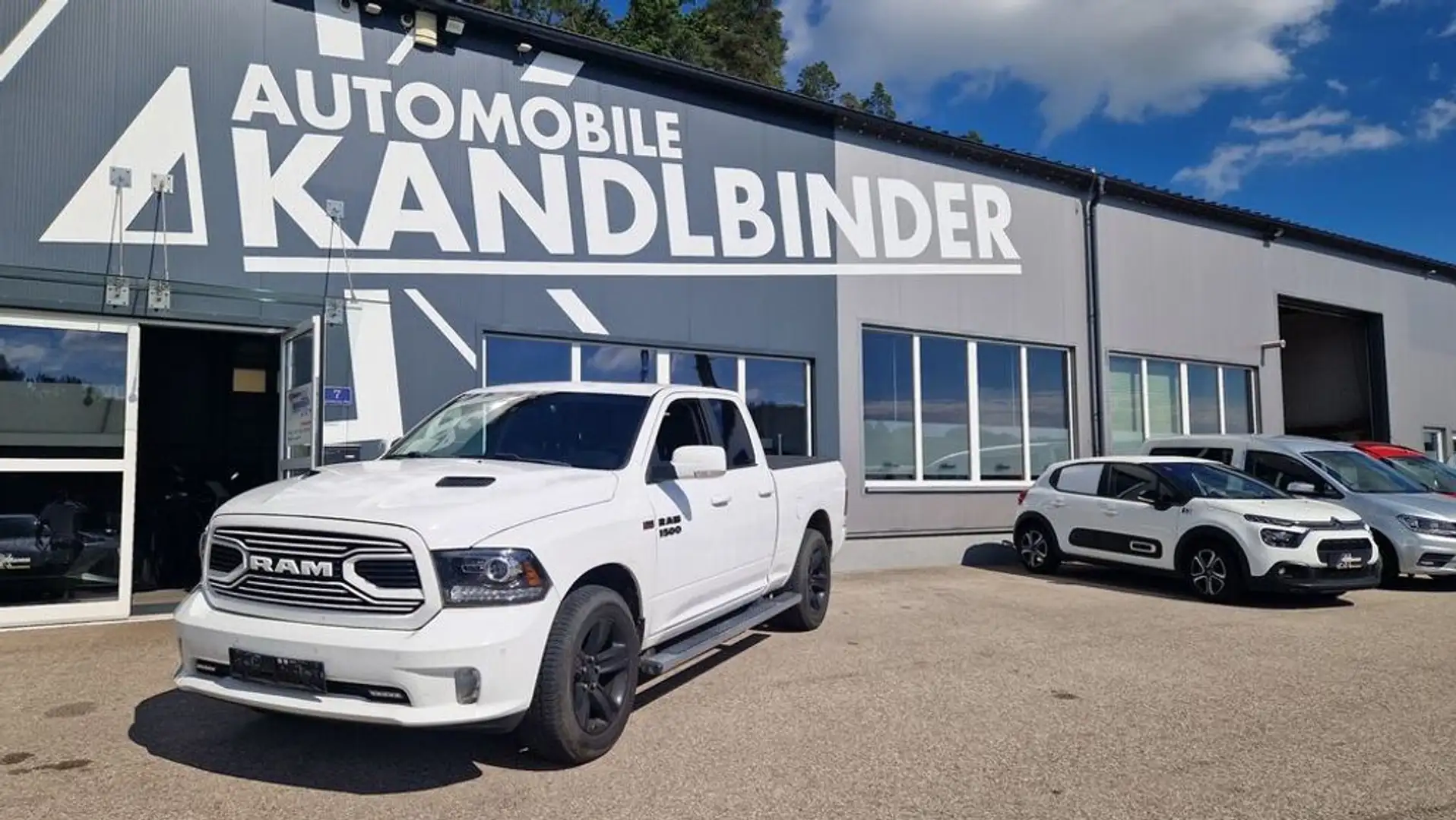 Dodge RAM 1500 4X4 Quad-Cab Sport Weiß - 1