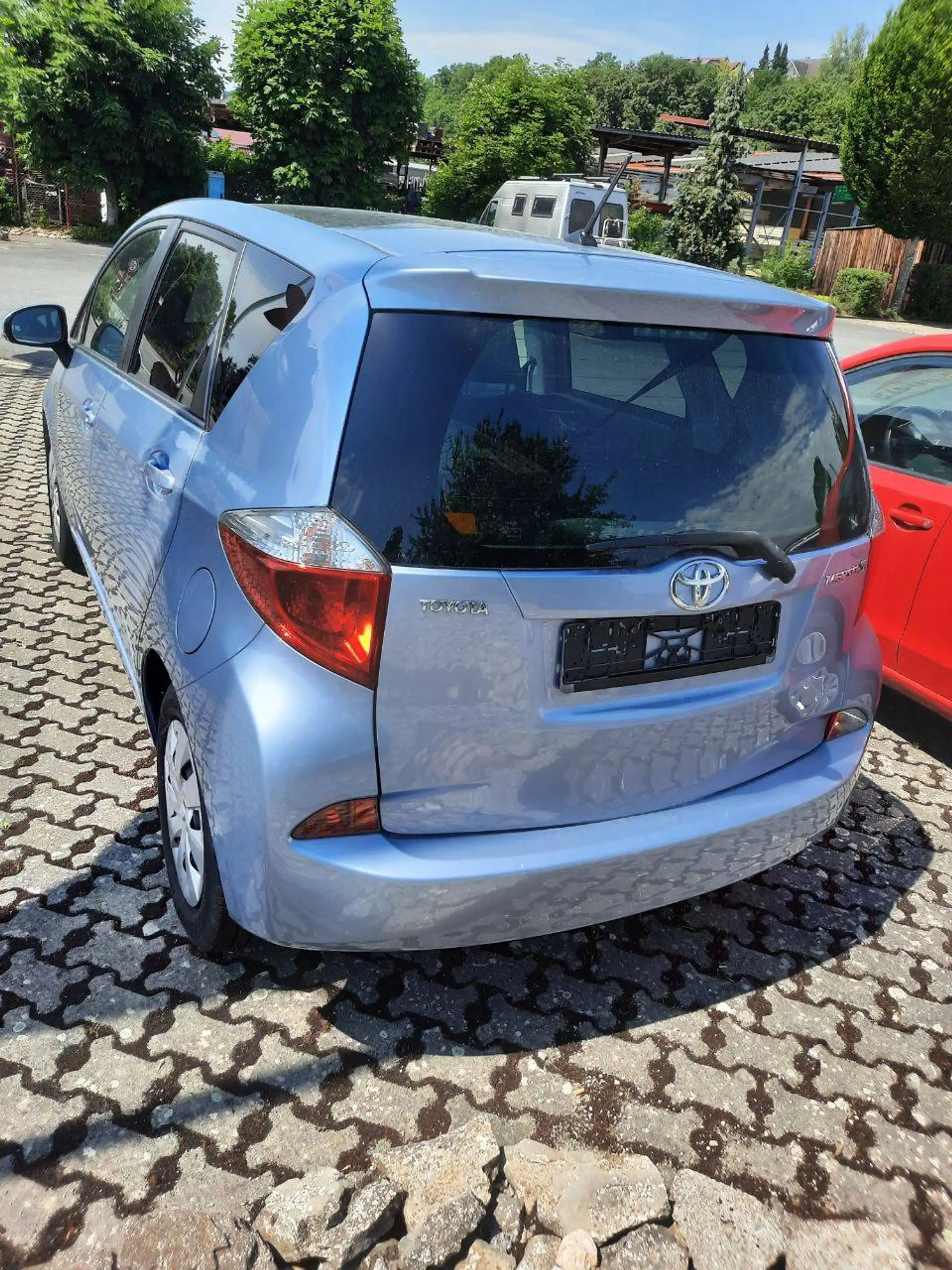 Toyota Verso-S Life — photo 3