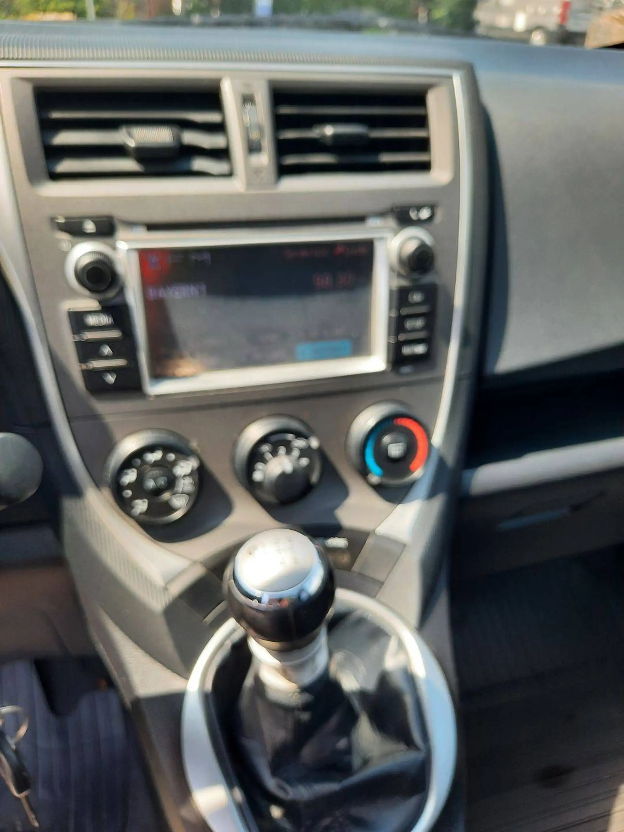 Toyota Verso-S Life — photo 7
