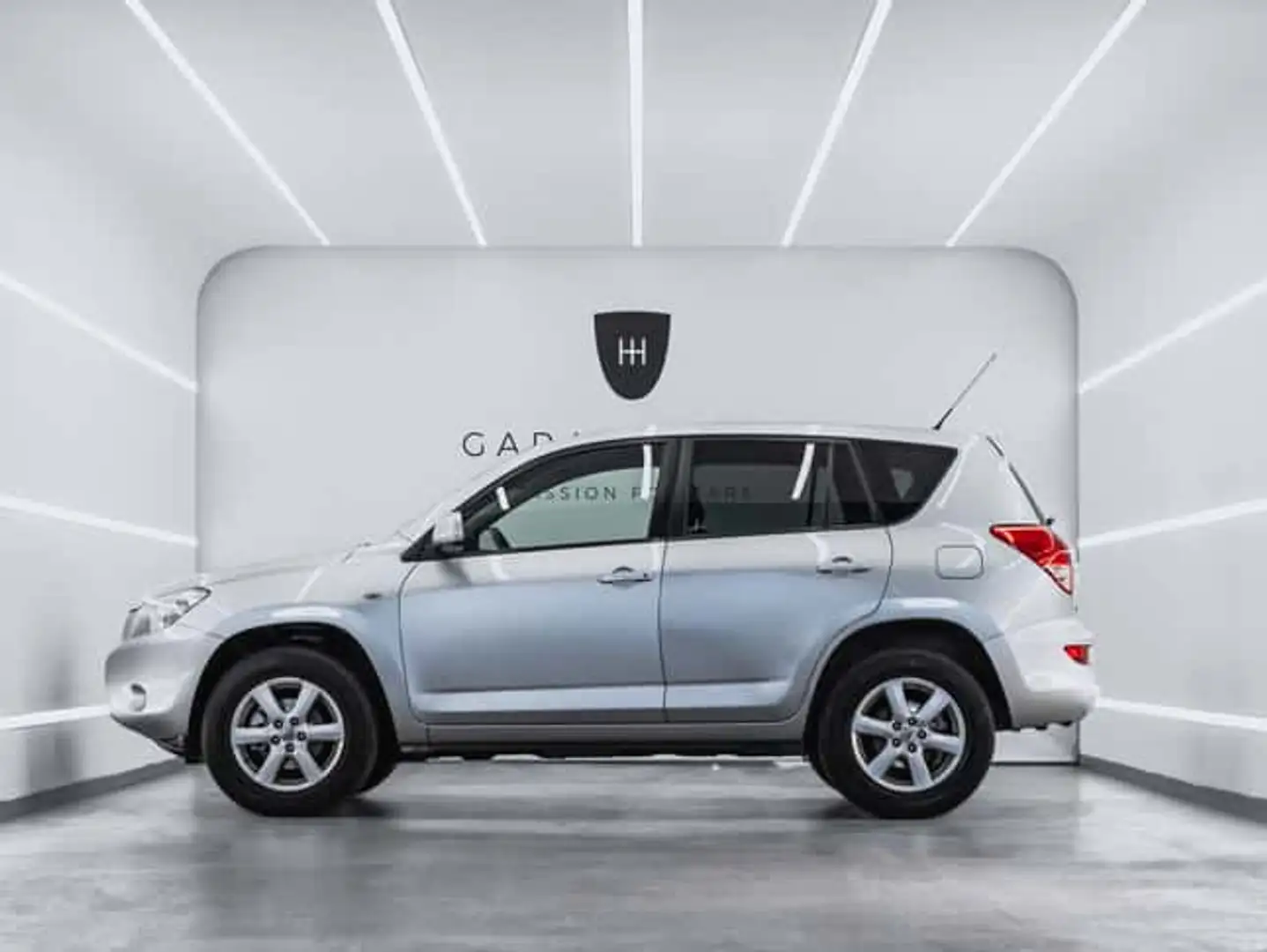 Toyota RAV 4 2.0 Luna - 2
