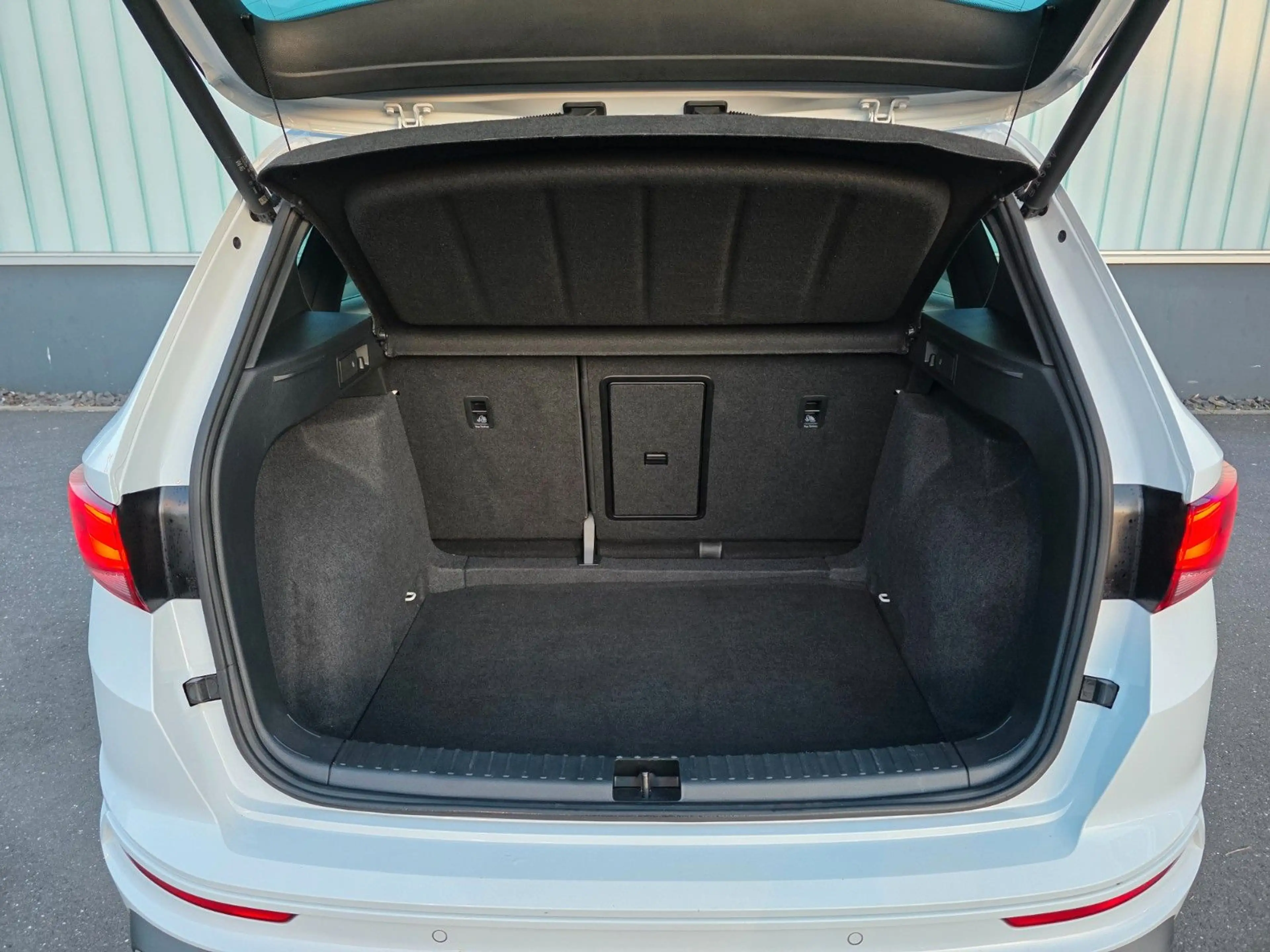 SEAT Ateca FR/Panorama/Beats/19Zoll/el.HK/ACC/2xKam — photo 13