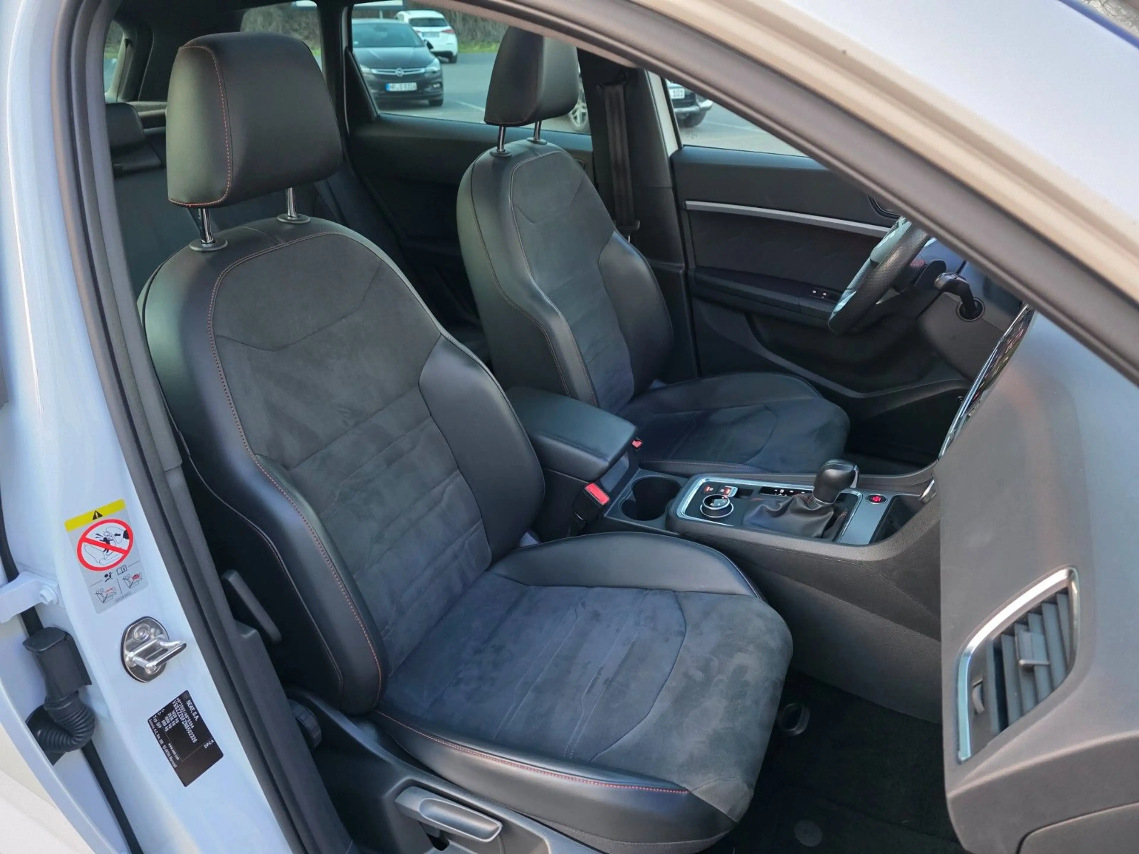 SEAT Ateca FR/Panorama/Beats/19Zoll/el.HK/ACC/2xKam — photo 15