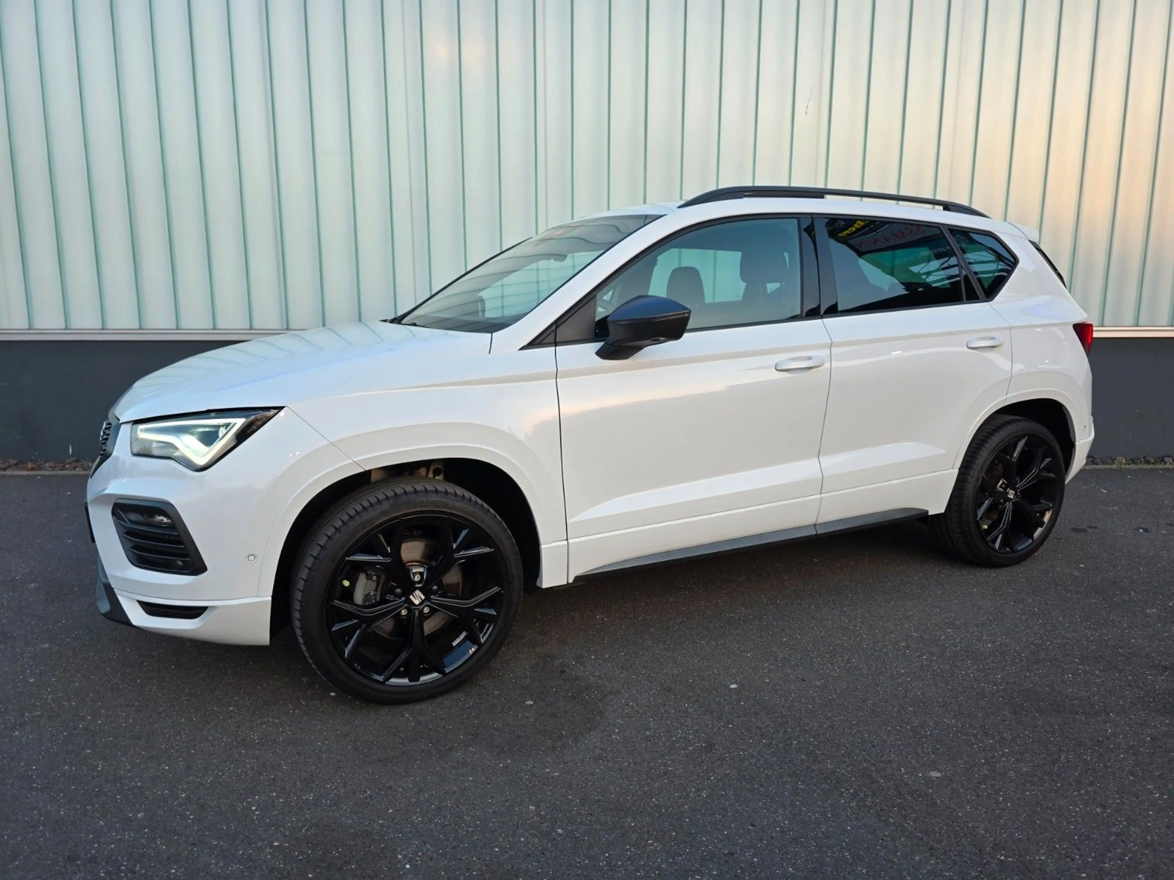 SEAT Ateca FR/Panorama/Beats/19Zoll/el.HK/ACC/2xKam