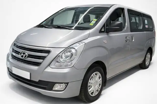 Hyundai H-1 H1 Travel 2.5CRDi 136