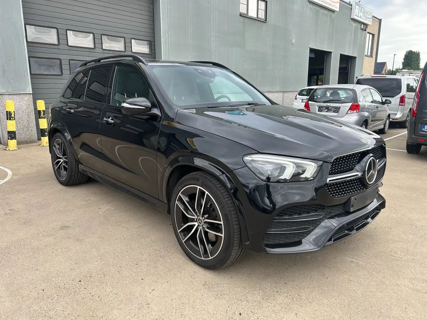 Mercedes-Benz GLE 300 GLE 300 d 4Matic 9G-TRONIC AMG Line zie foto's - 2