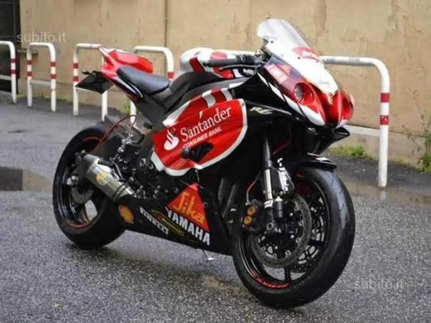 Yamaha YZF-R6 Rosso - 1