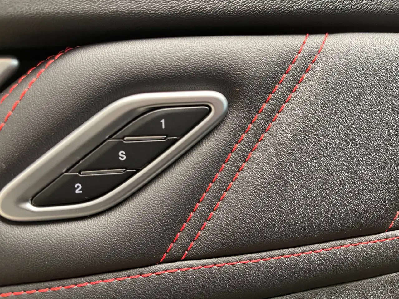 Maserati Levante 2022 — фото 15