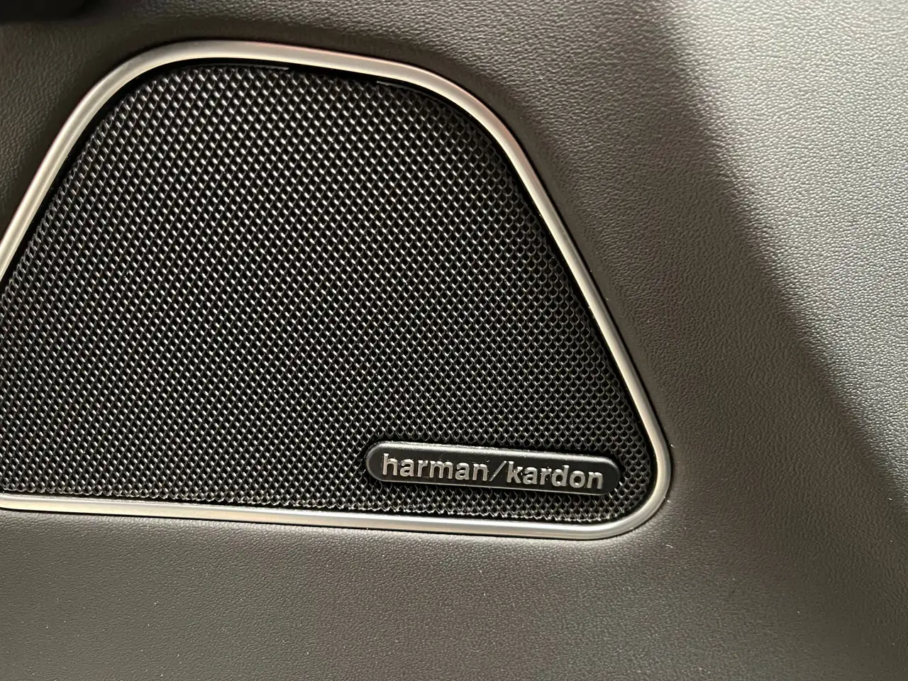 Maserati Levante 2022 — фото 14