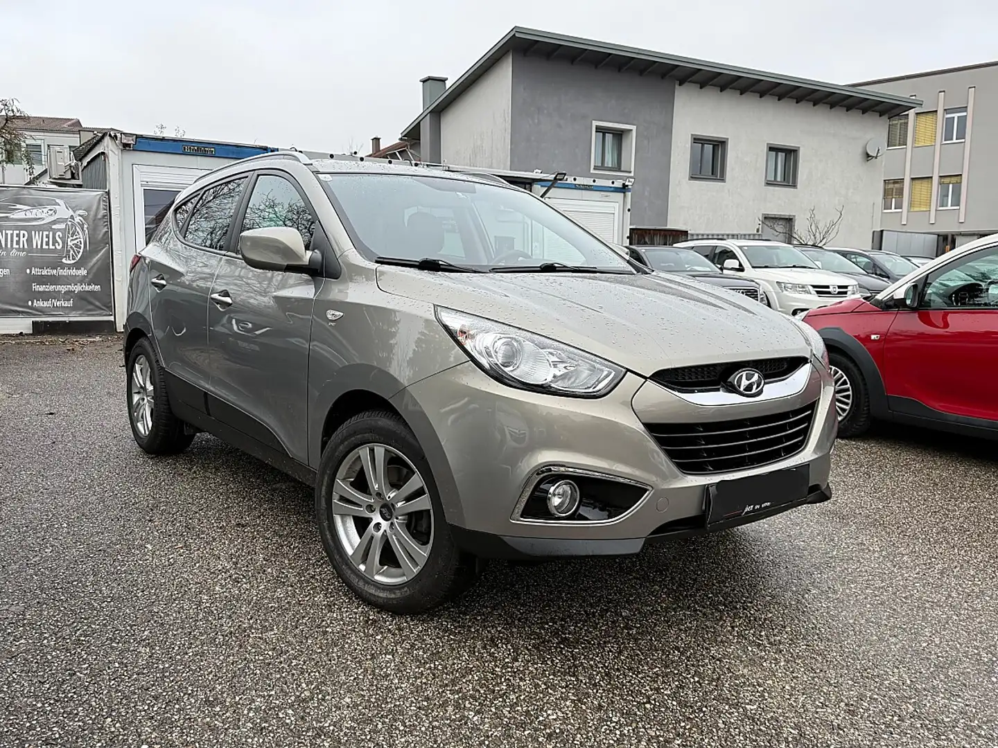 Hyundai iX35 2,0 CVVT Spirit 4WD       1. Besitz  Nur 80 000Km Grau - 1