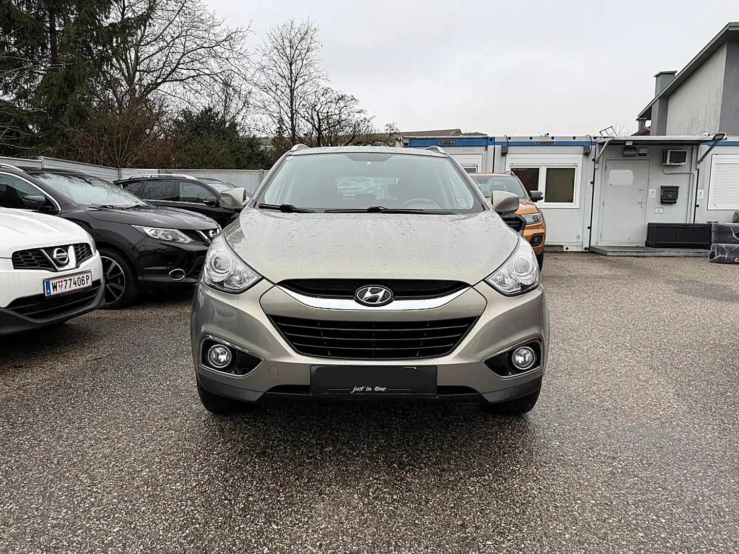 Hyundai iX35 2,0 CVVT Spirit 4WD       1. Besitz  Nur 80 000Km Grau - 2