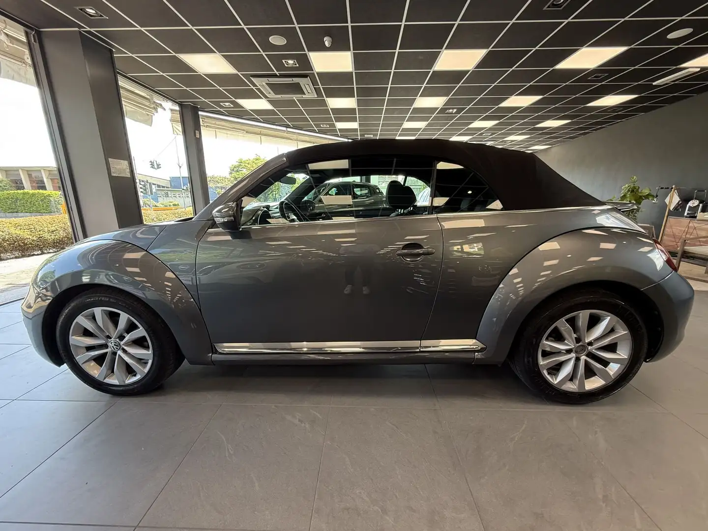 Volkswagen Maggiolino 2.0 TDI Design BlueMotion Technology Grigio - 2
