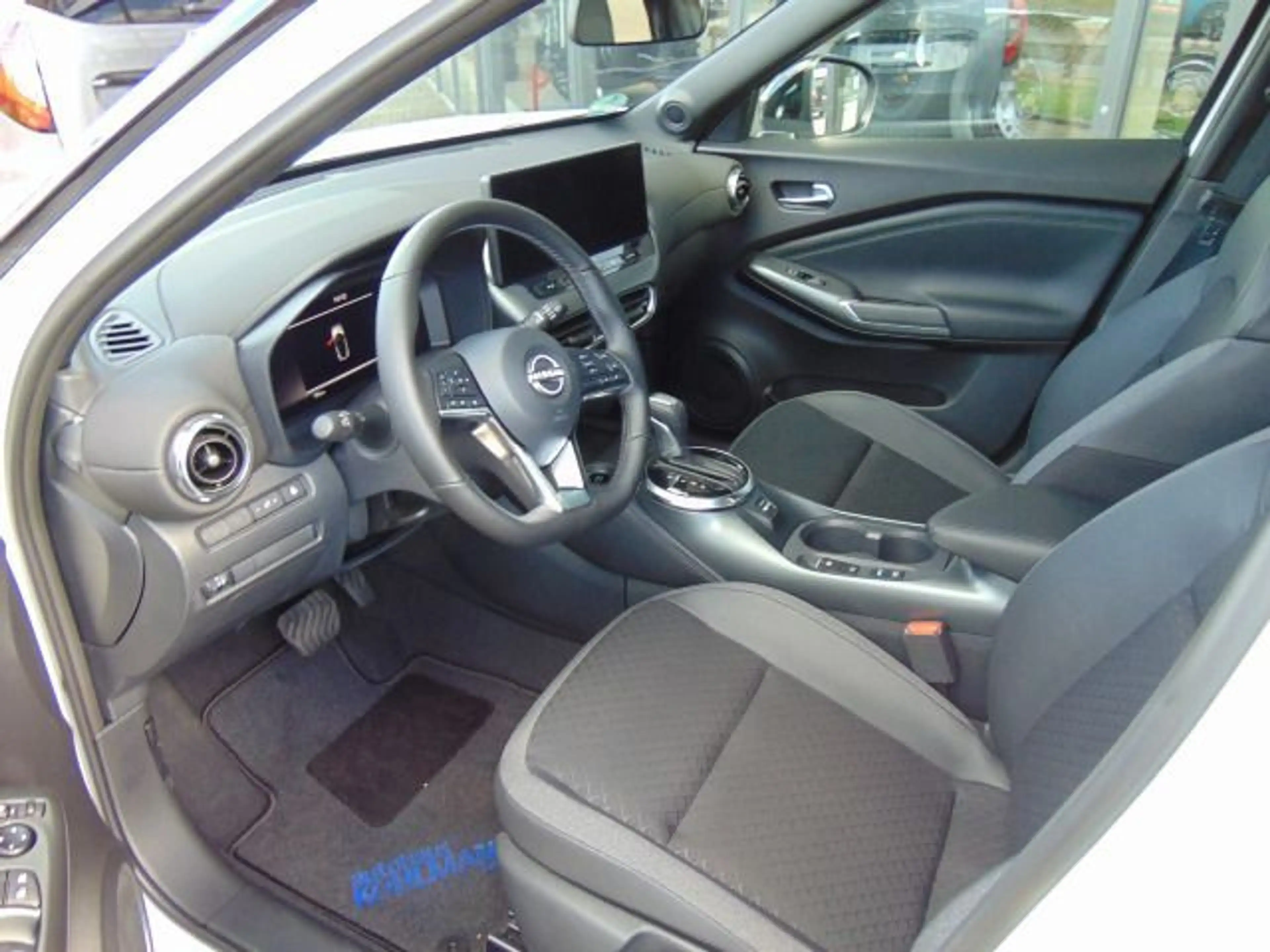 Nissan Juke Hybrid N-Connecta Winter-P., Kamera & Autom — photo 10