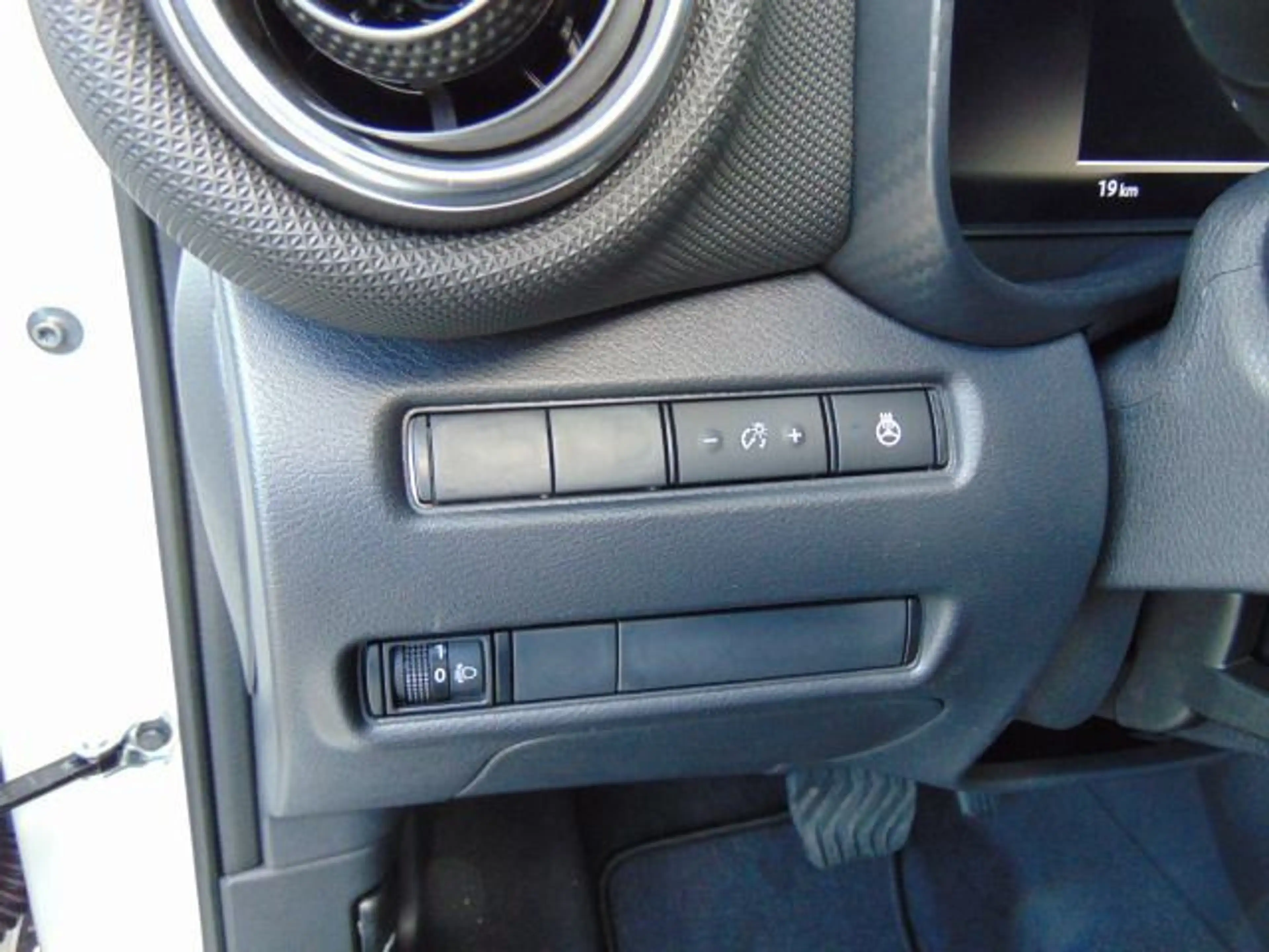 Nissan Juke Hybrid N-Connecta Winter-P., Kamera & Autom — photo 9
