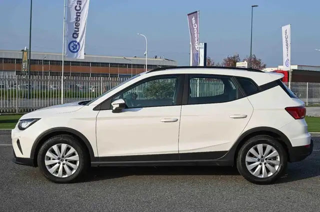 Seat Arona view 8