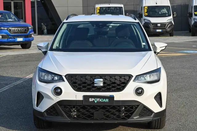 Seat Arona view 2