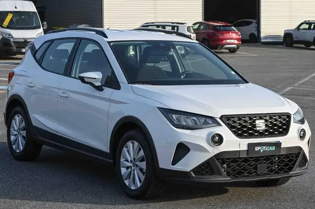 Seat Arona view 3