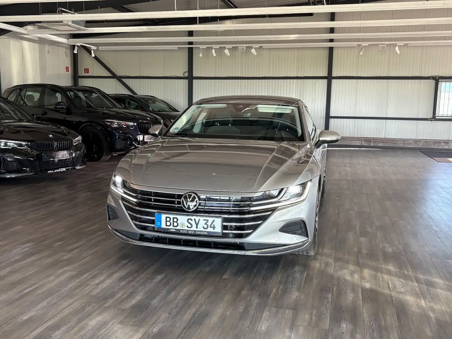 Volkswagen Arteon SB Eleg eHybr Virtual ACC AHK Kamera Silber - 2