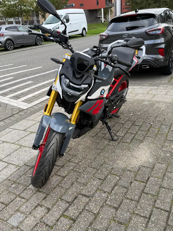 BMW G 310 R