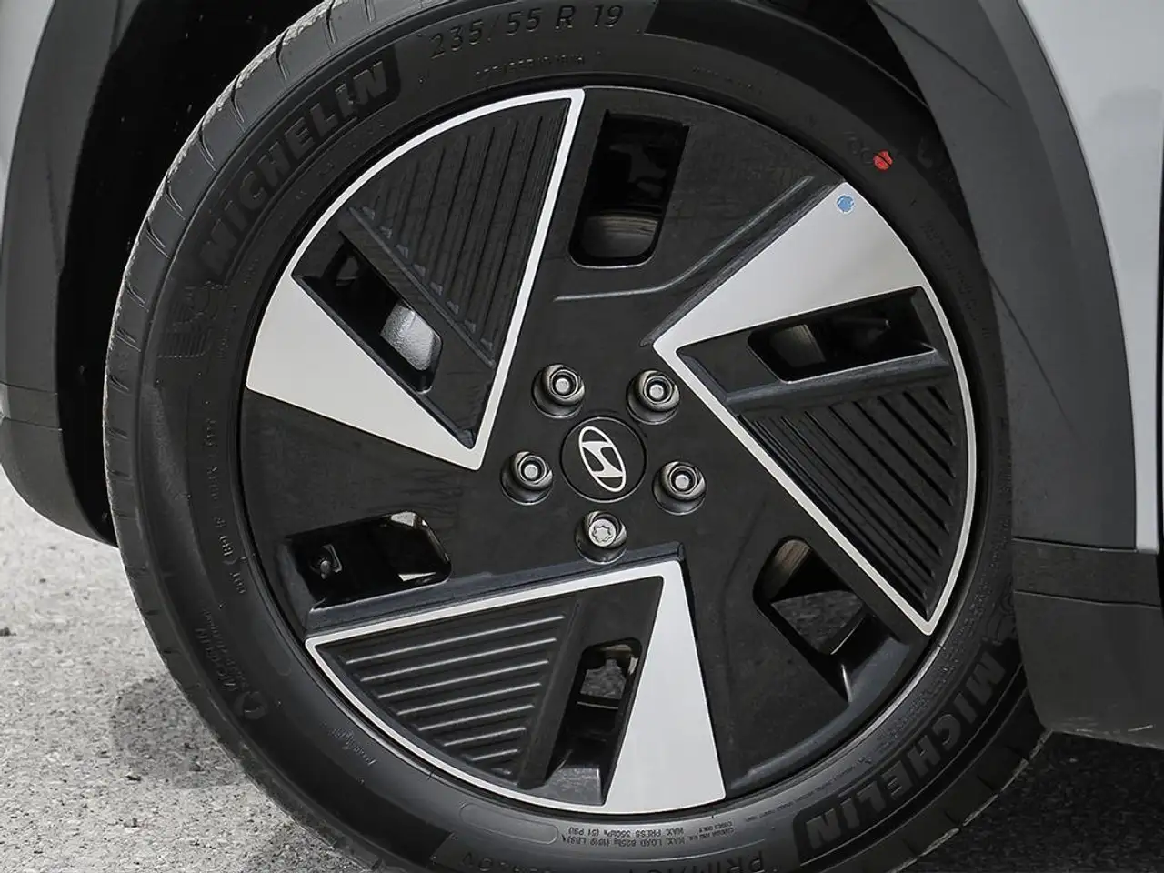 Hyundai IONIQ 5 снимка Hyundai IONIQ 5
