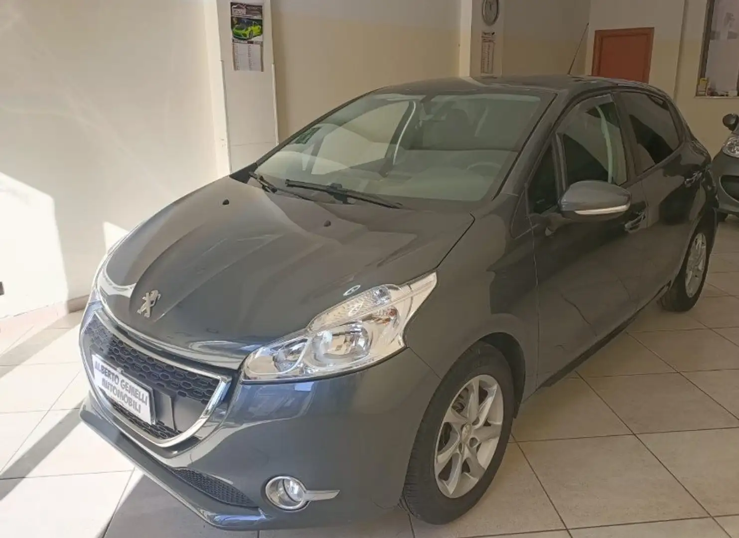 Peugeot 208 208 5p 1.2 vti 12v Allure Grijs - 2