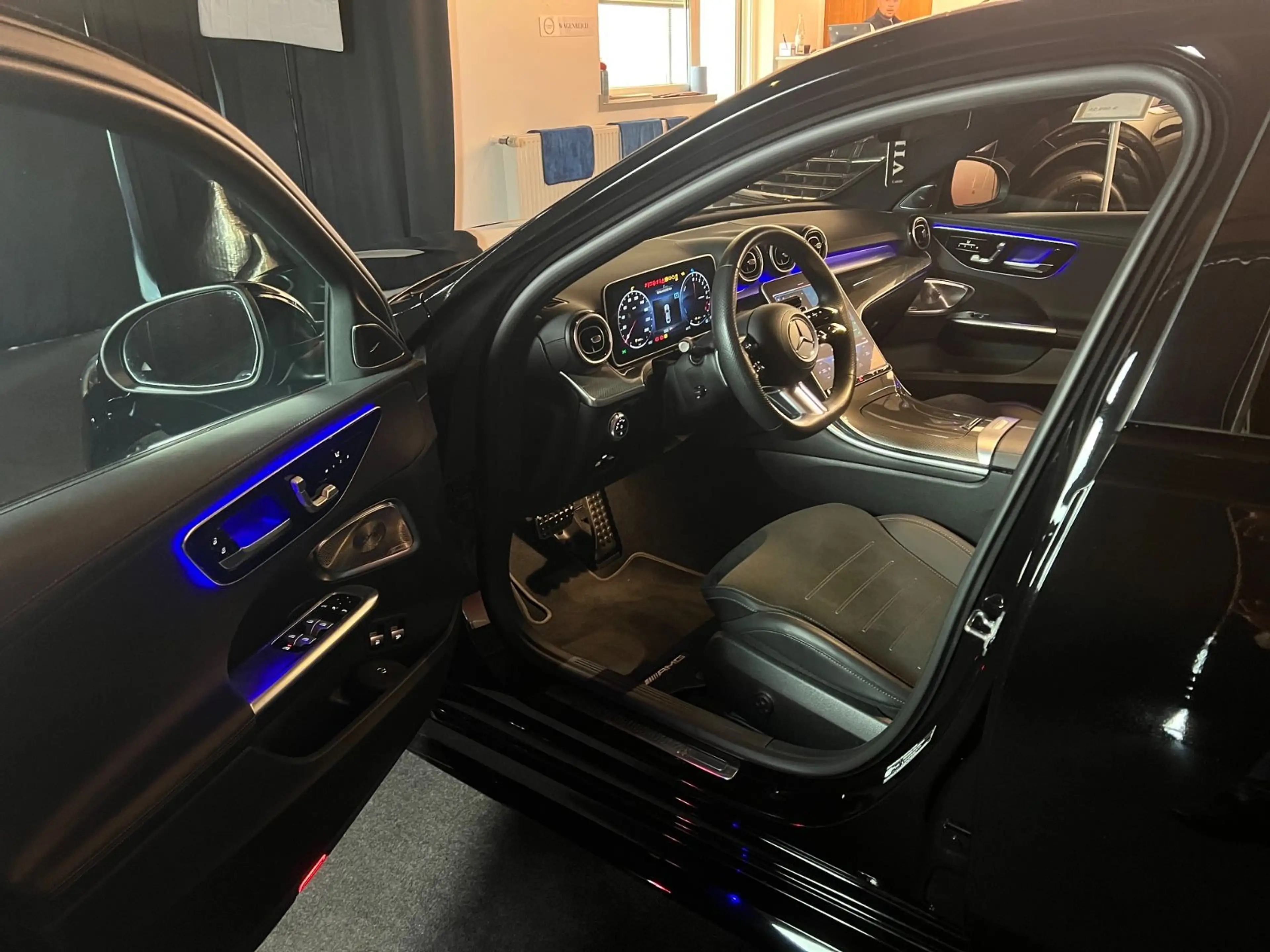 Mercedes-Benz C 400 e AMG*Junge Sterne*Burmester* — photo 5