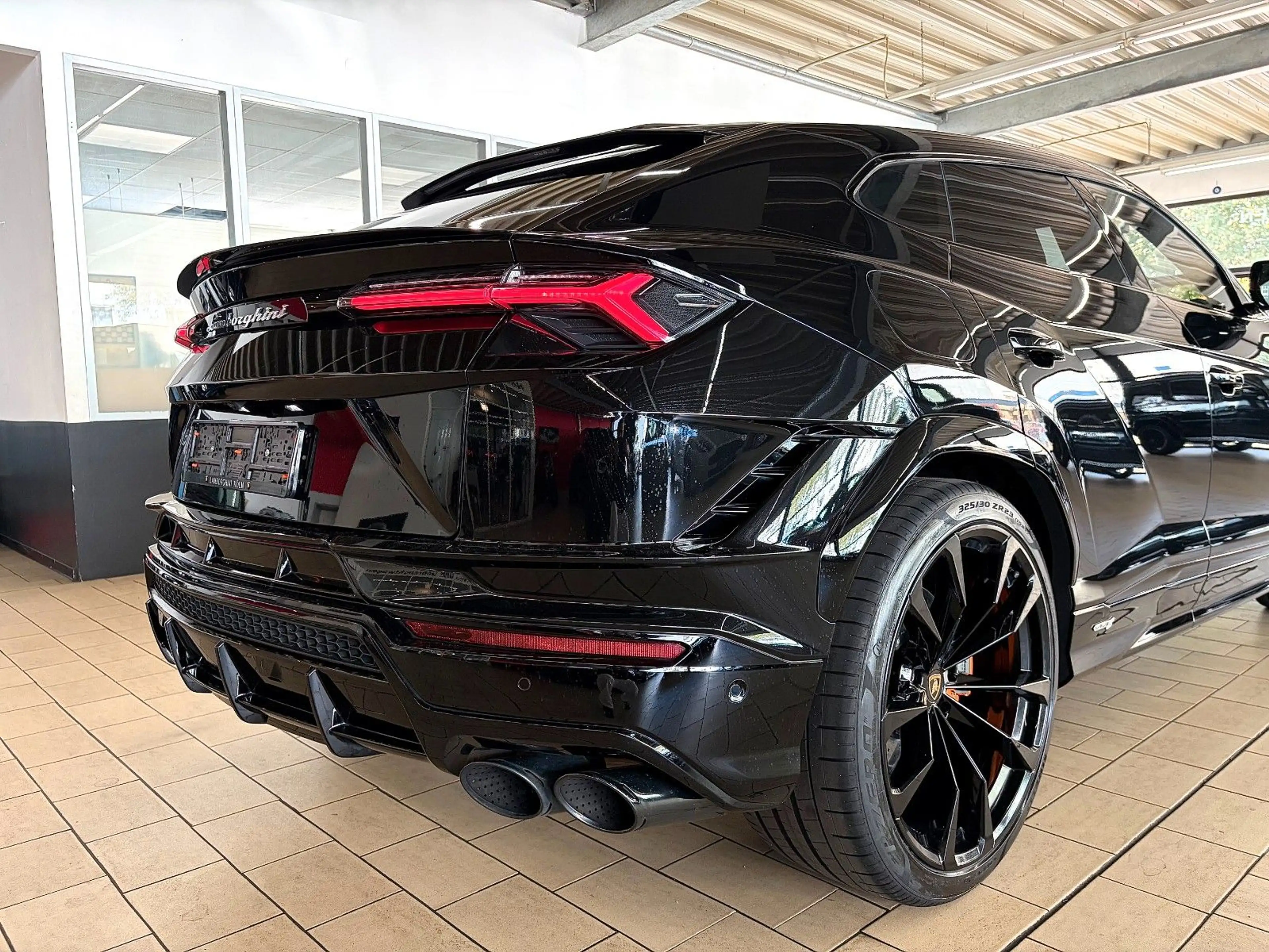 Lamborghini Urus URUS S 4.0 V8 *VOLL+BLACK-ORANGE+GARANTIE-11/26 — photo 10