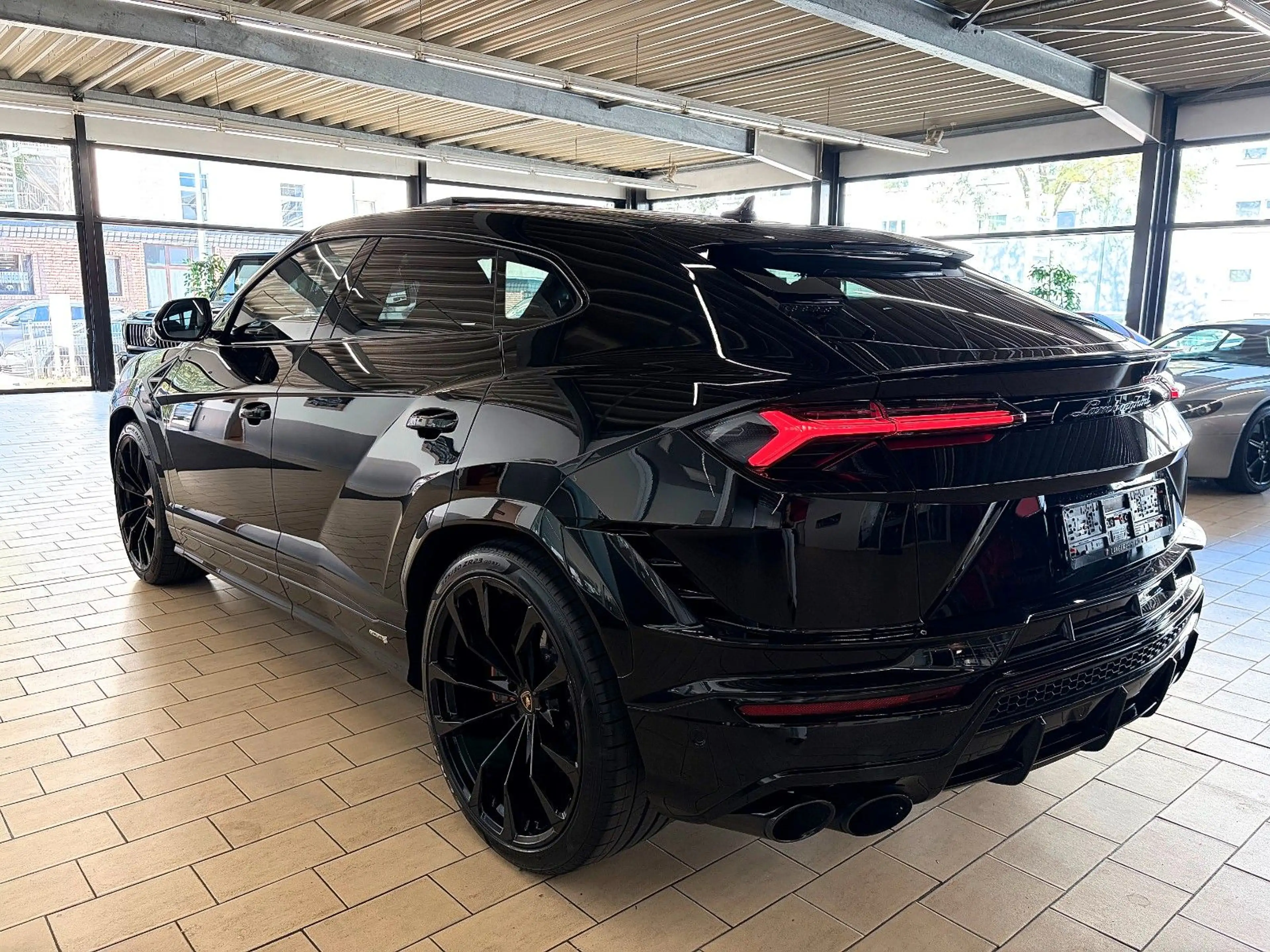 Lamborghini Urus URUS S 4.0 V8 *VOLL+BLACK-ORANGE+GARANTIE-11/26 — photo 7