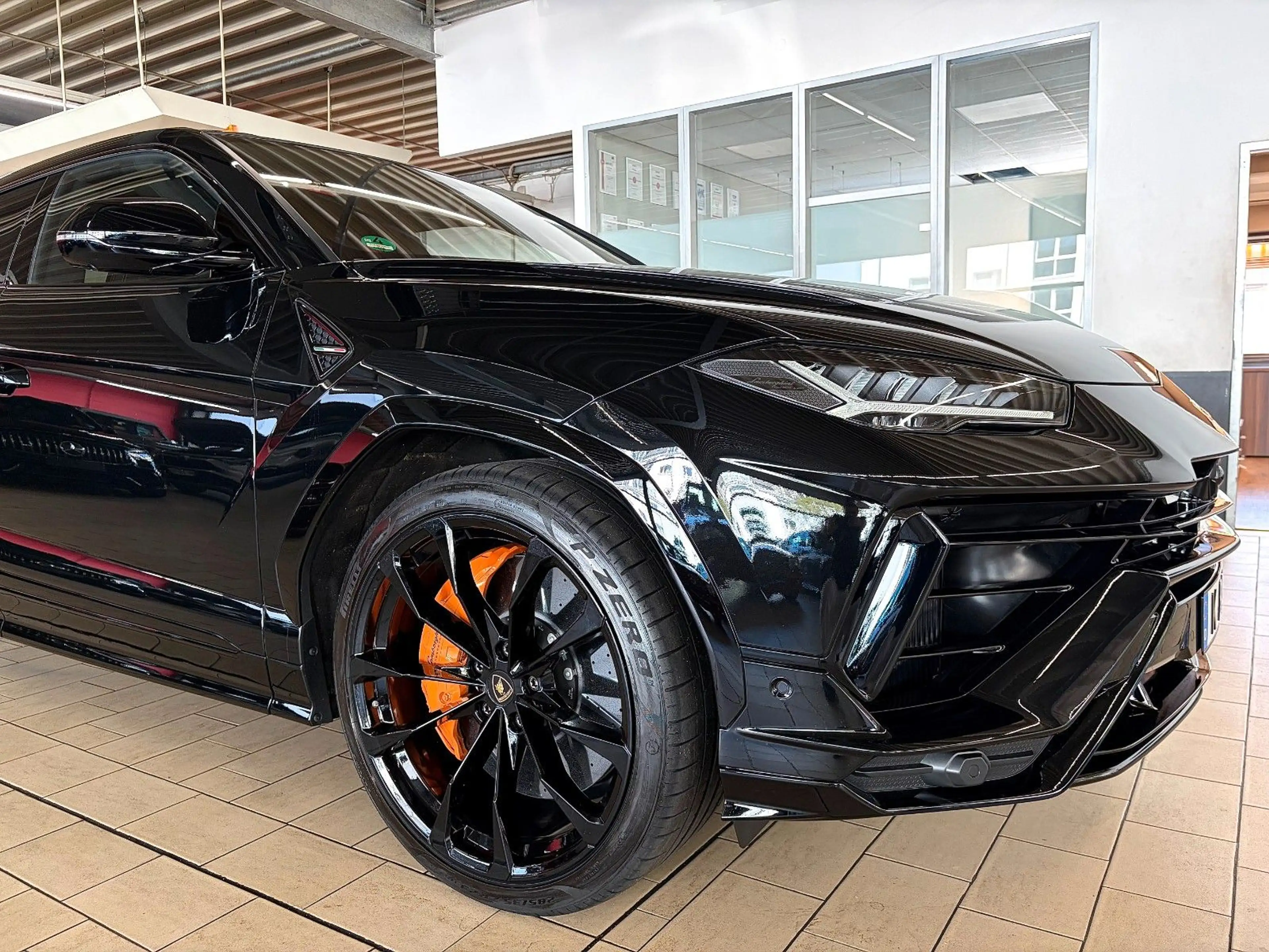 Lamborghini Urus URUS S 4.0 V8 *VOLL+BLACK-ORANGE+GARANTIE-11/26 — photo 5