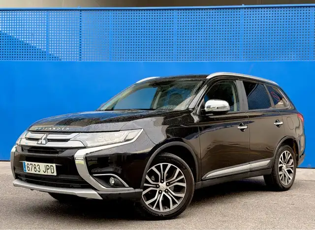 Mitsubishi Outlander 220DI-D Motion 2WD 5pl.