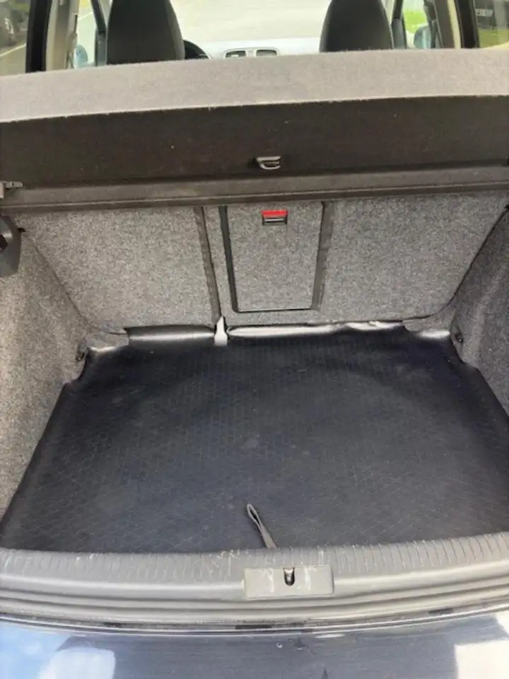 Volkswagen Golf Standard Model — photo 10