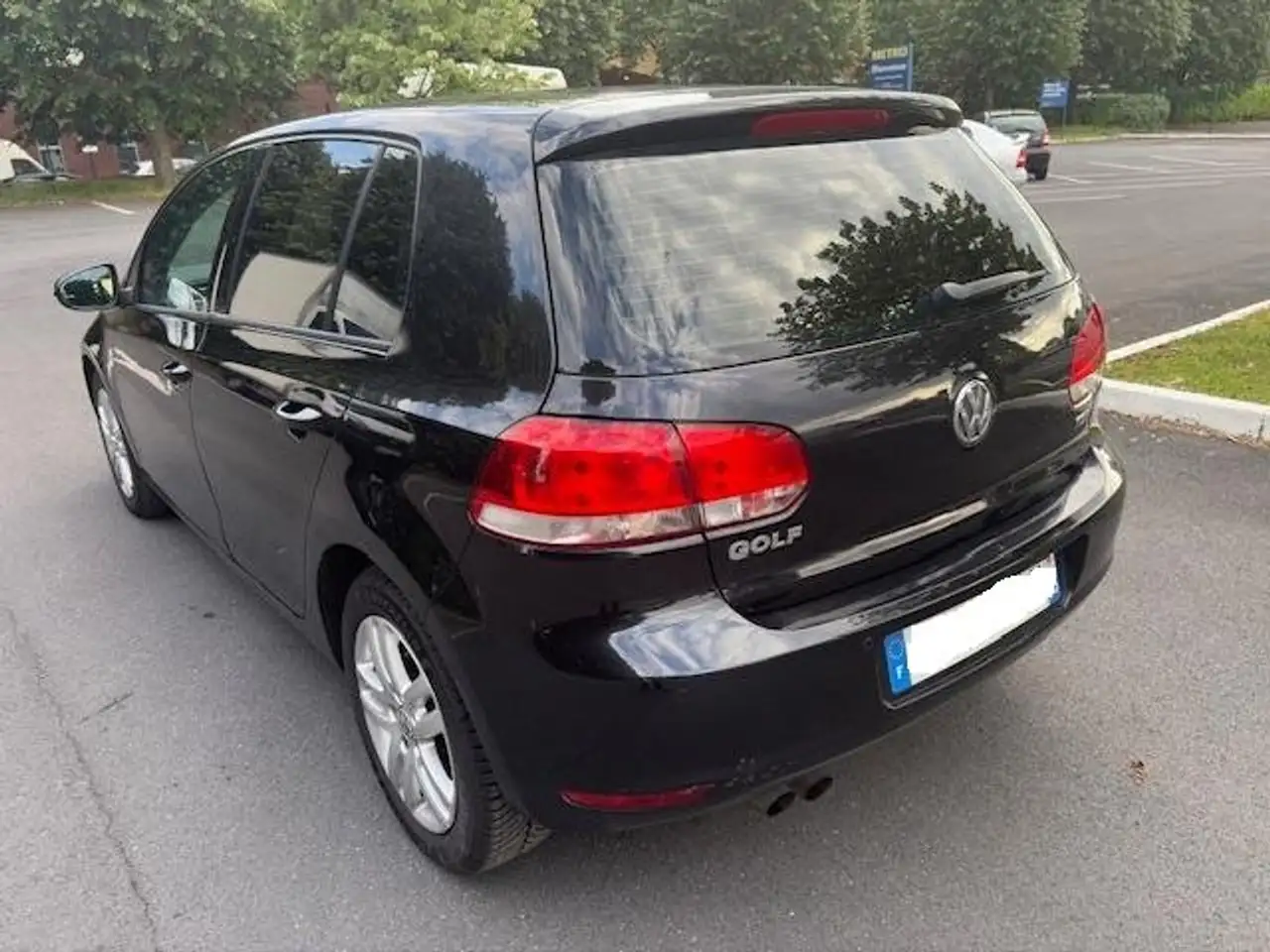 Volkswagen Golf Standard Model — photo 11