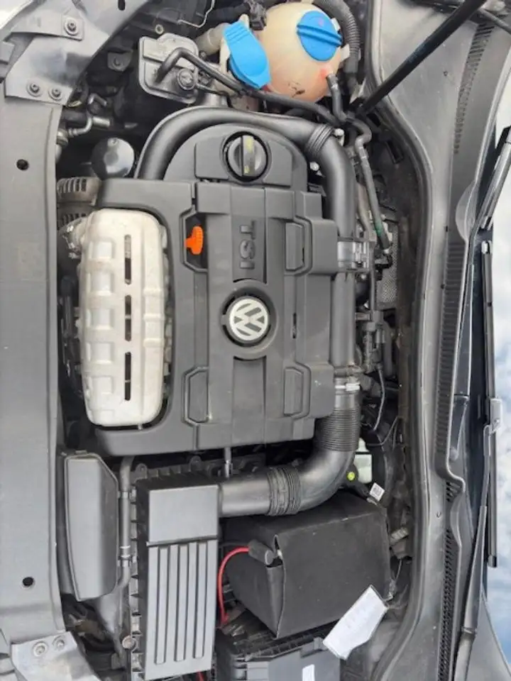 Volkswagen Golf Standard Model — photo 12