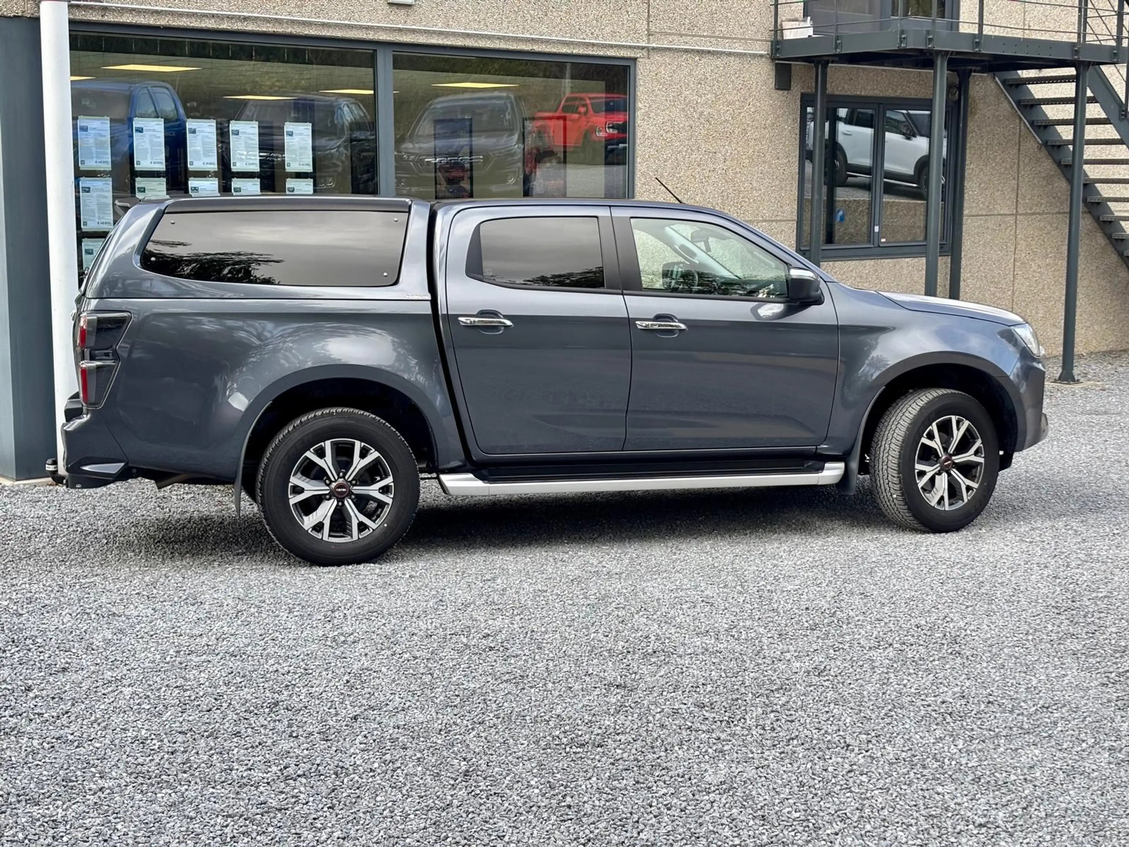 Isuzu D-Max 1.9 Turbo D 163 CV AUTO | LSX | 36.800 € TTC — photo 9